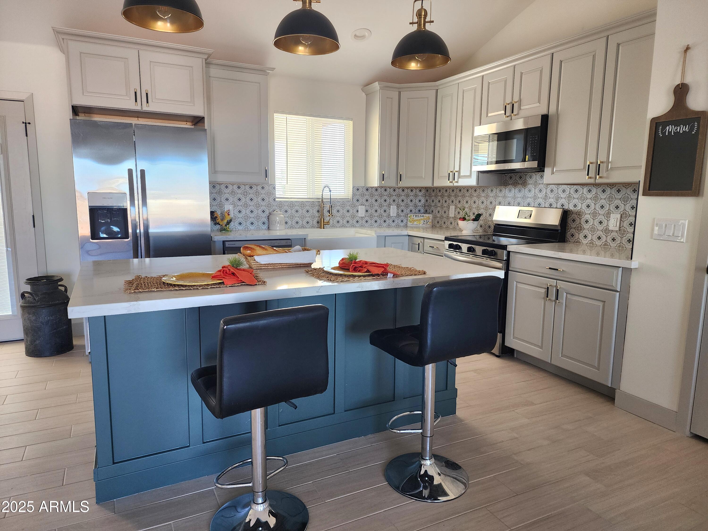 36915 W MONROE Street