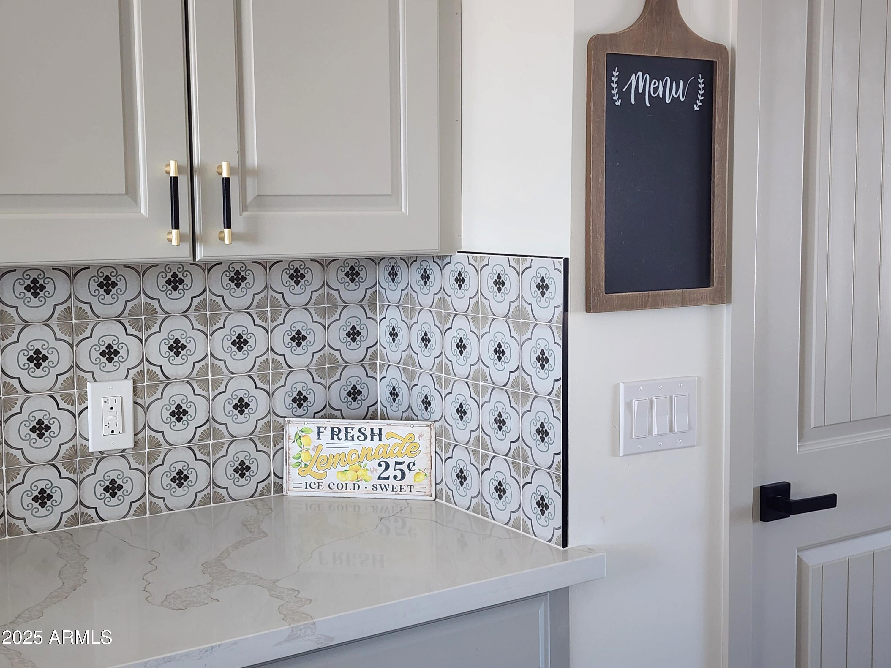 36915 W MONROE Street