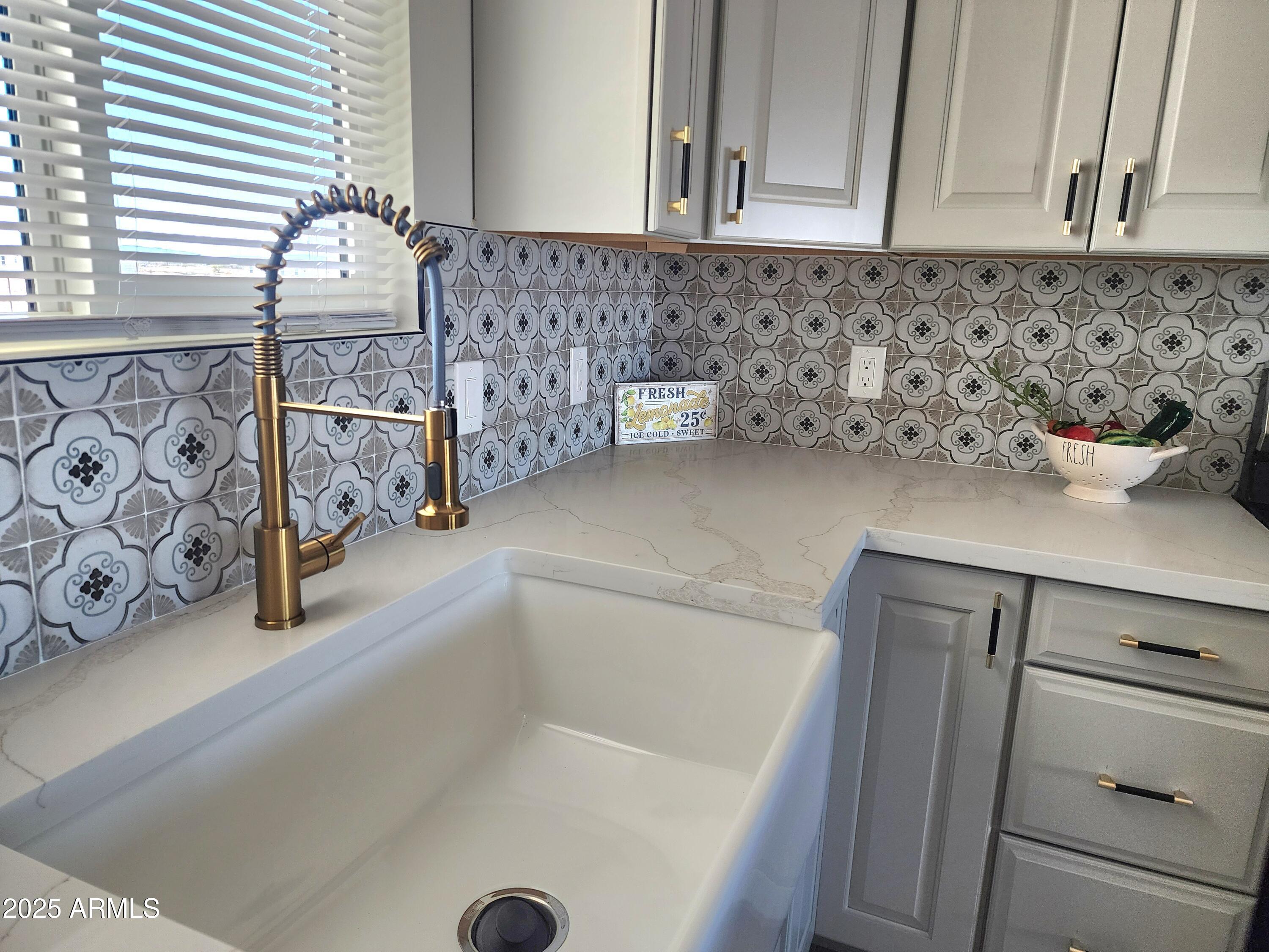 36915 W MONROE Street