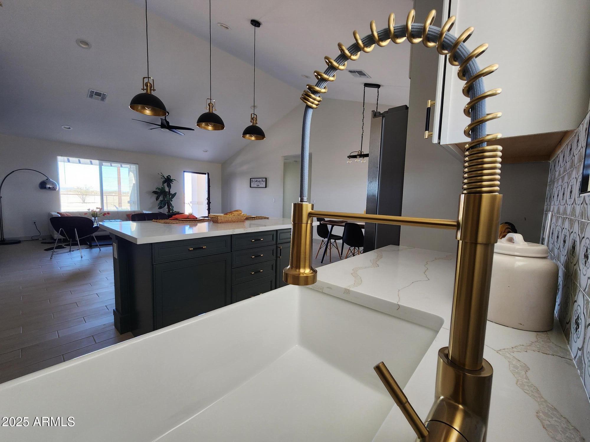 36915 W MONROE Street