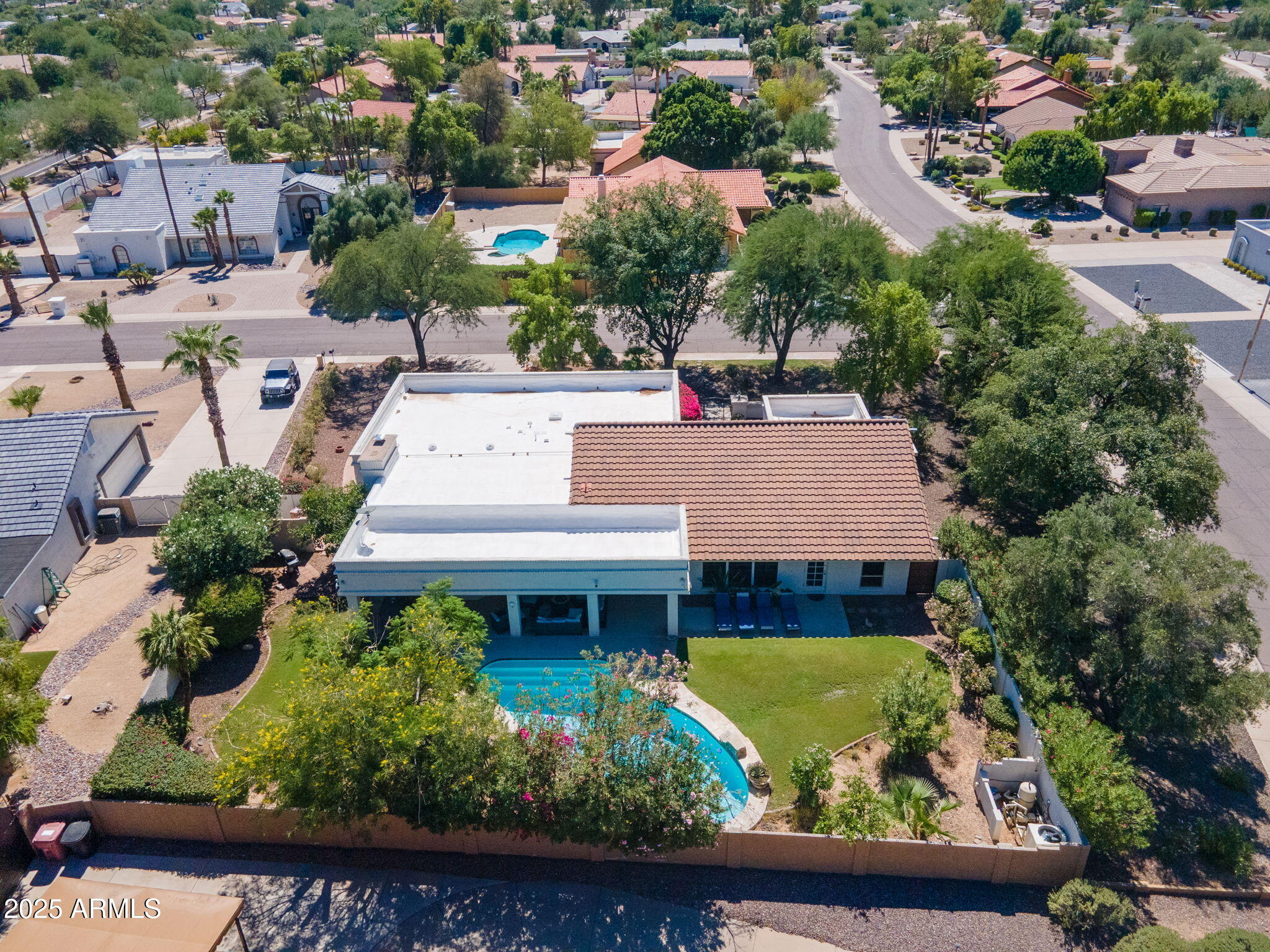 9504 E Sunnyside Drive