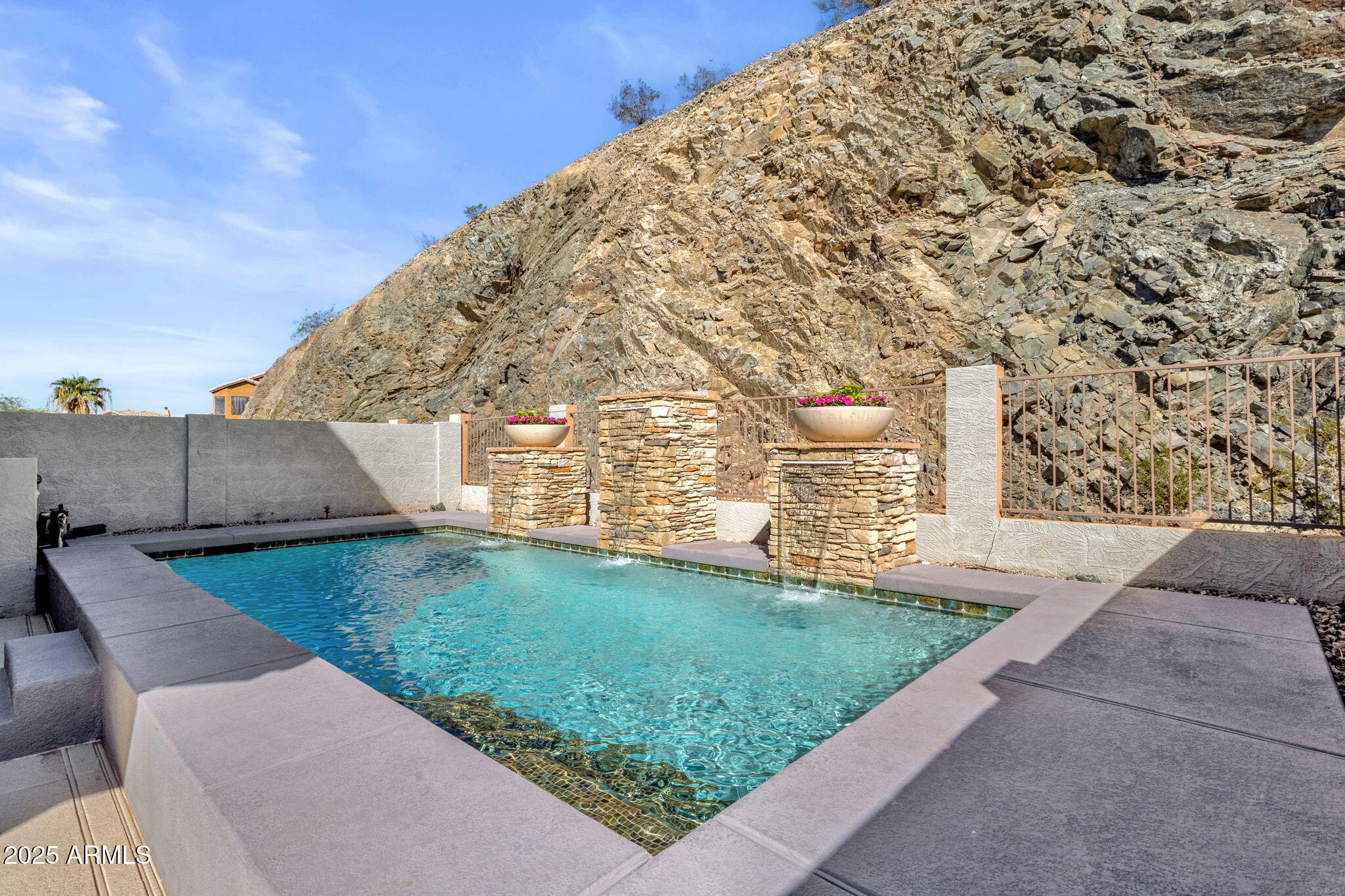 1452 E SOUTH FORK Drive, Phoenix