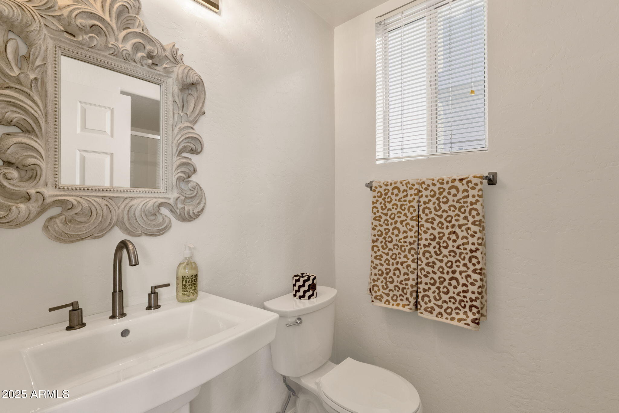 1452 E SOUTH FORK Drive, Phoenix