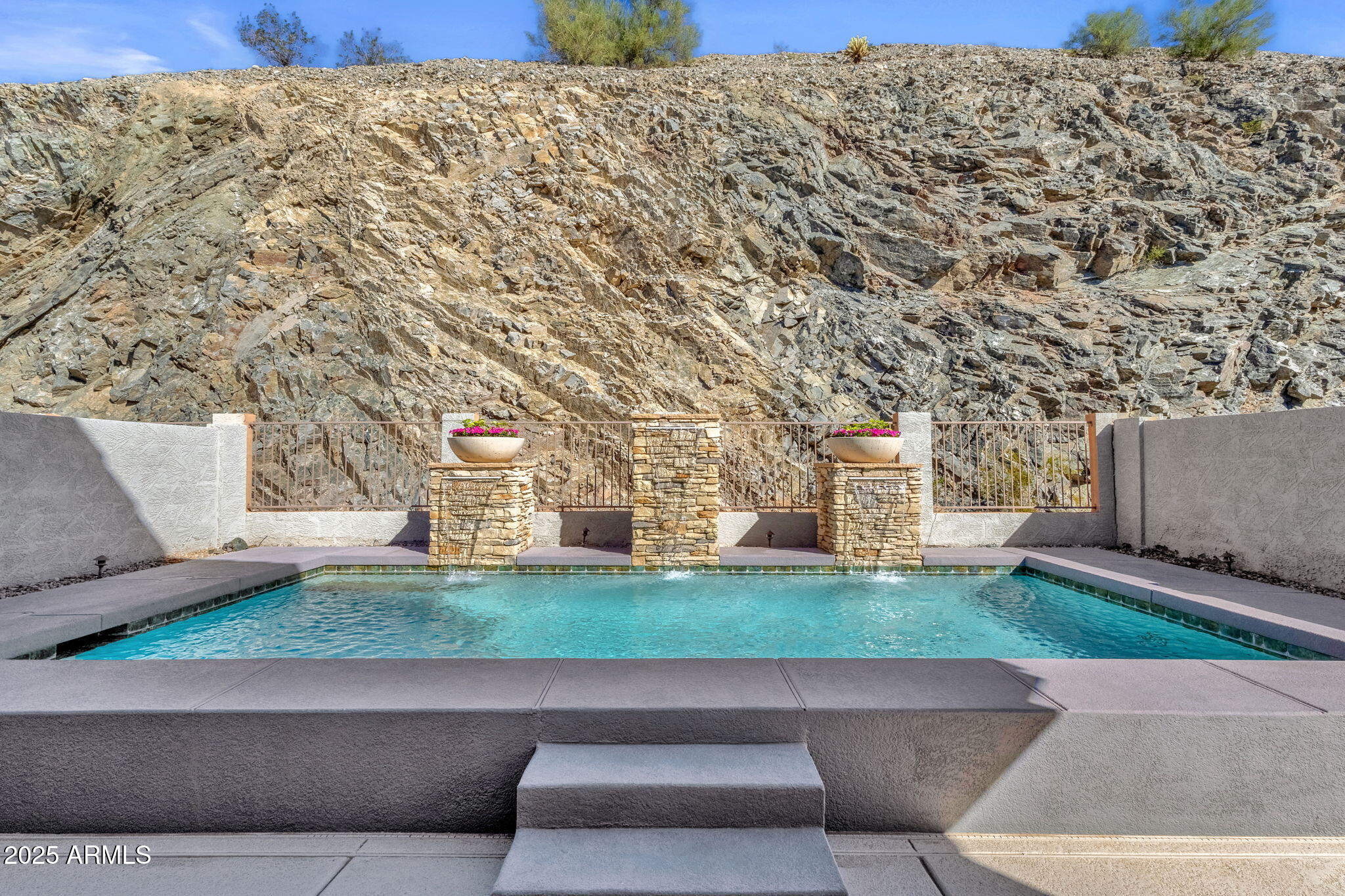 1452 E SOUTH FORK Drive, Phoenix