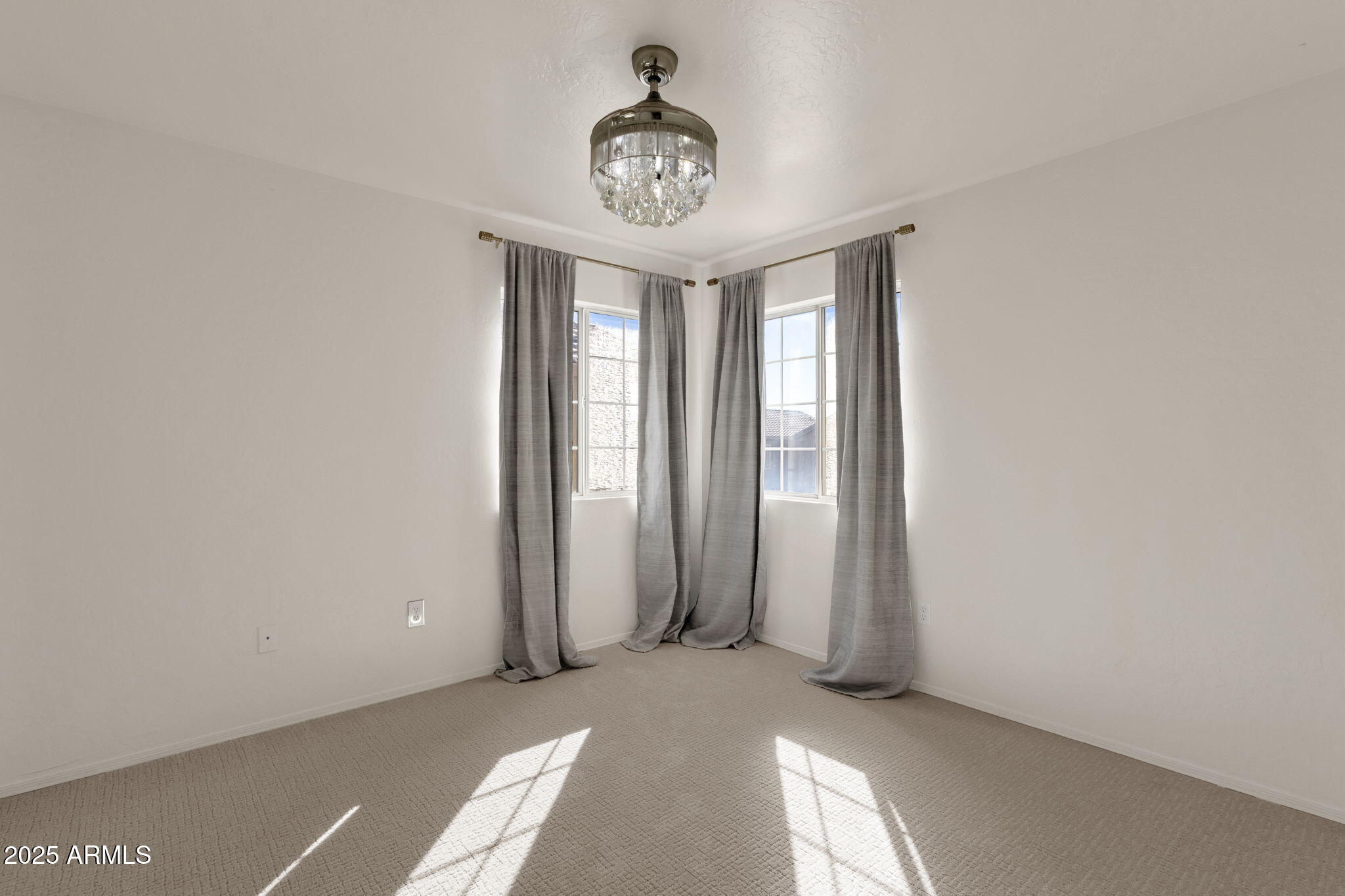 1452 E SOUTH FORK Drive, Phoenix