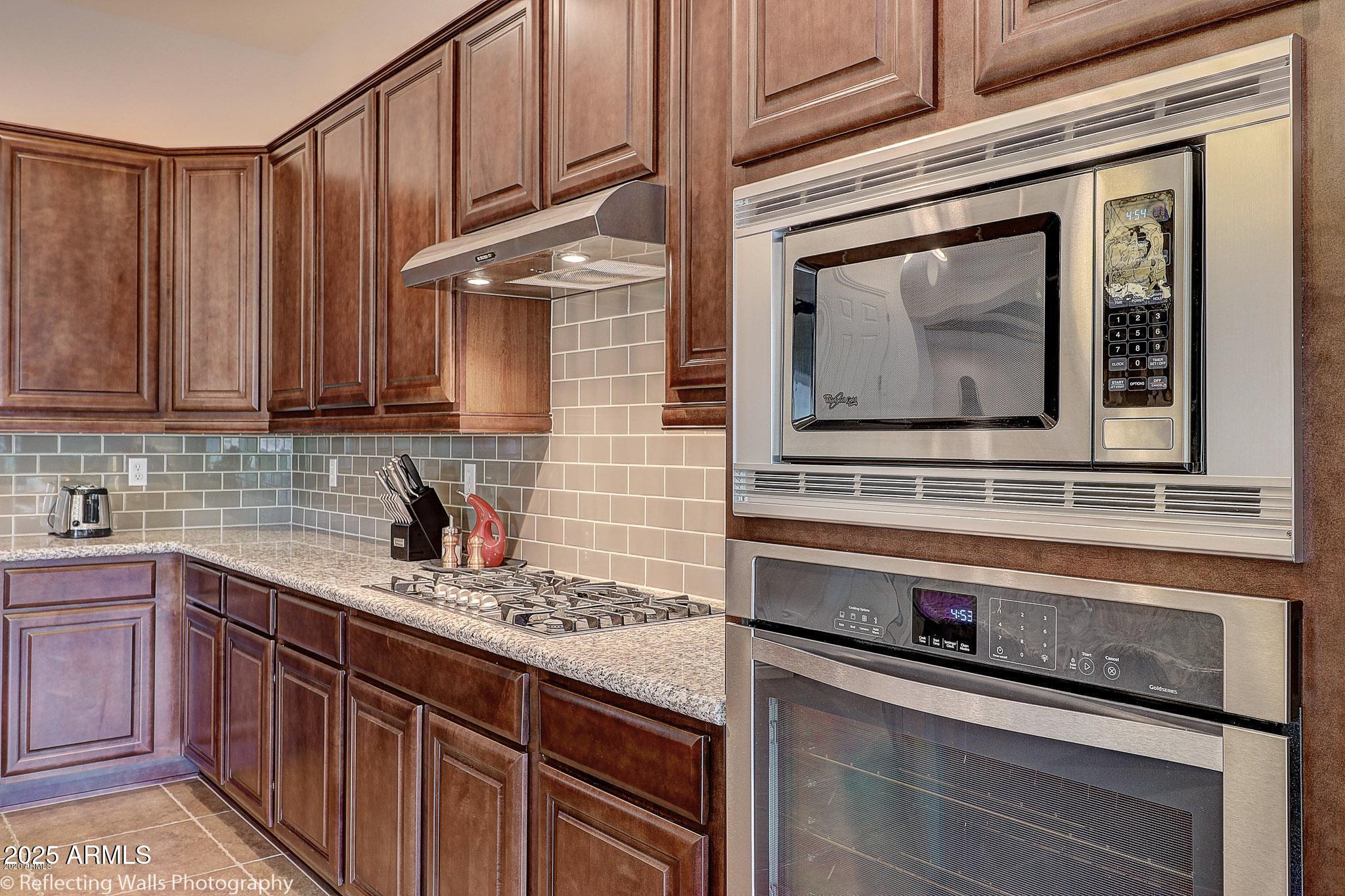 3163 E LOS ALTOS Court