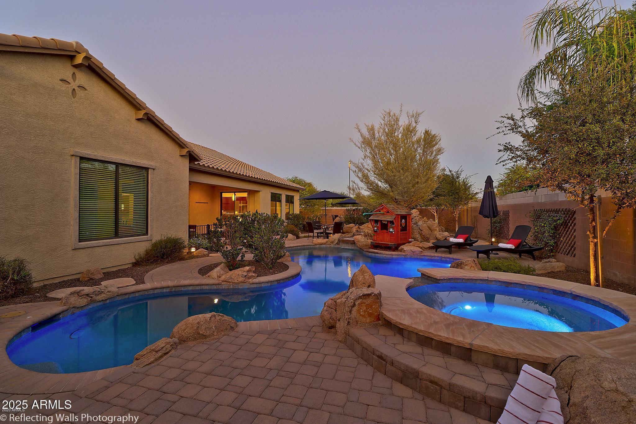 3163 E LOS ALTOS Court