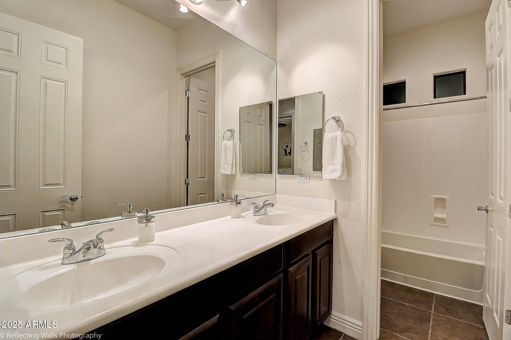 3163 E LOS ALTOS Court