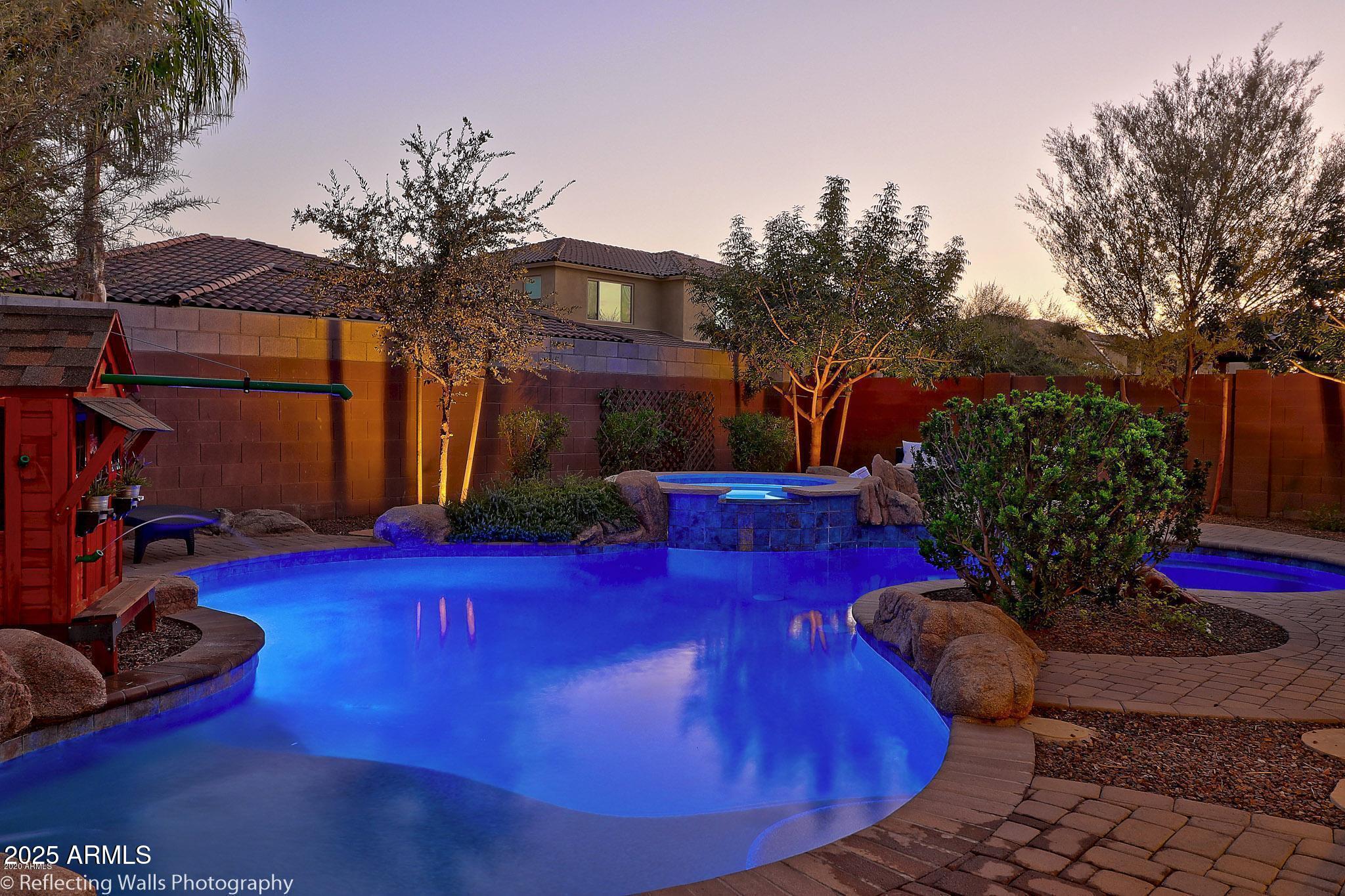 3163 E LOS ALTOS Court