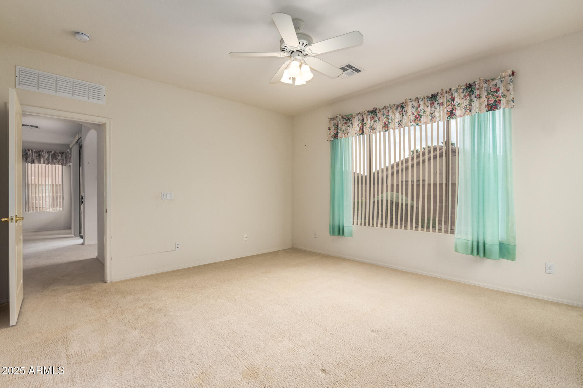 9225 W RUNION Drive, Peoria