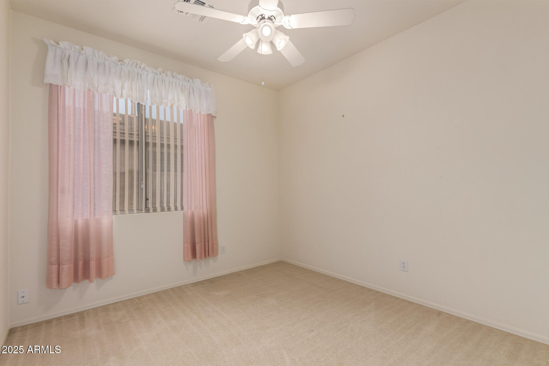 9225 W RUNION Drive, Peoria