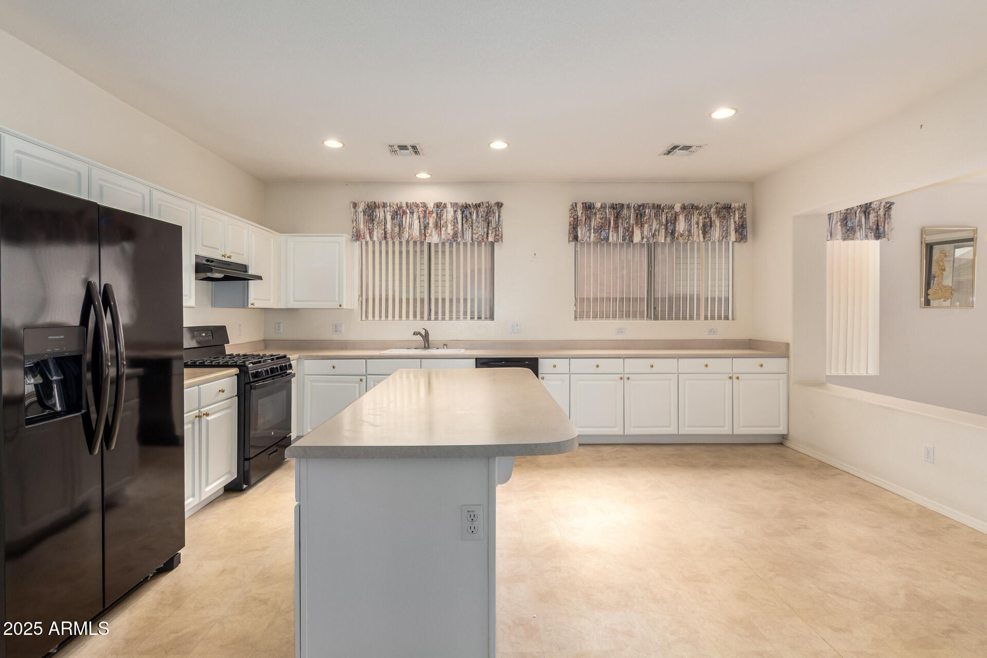 9225 W RUNION Drive, Peoria