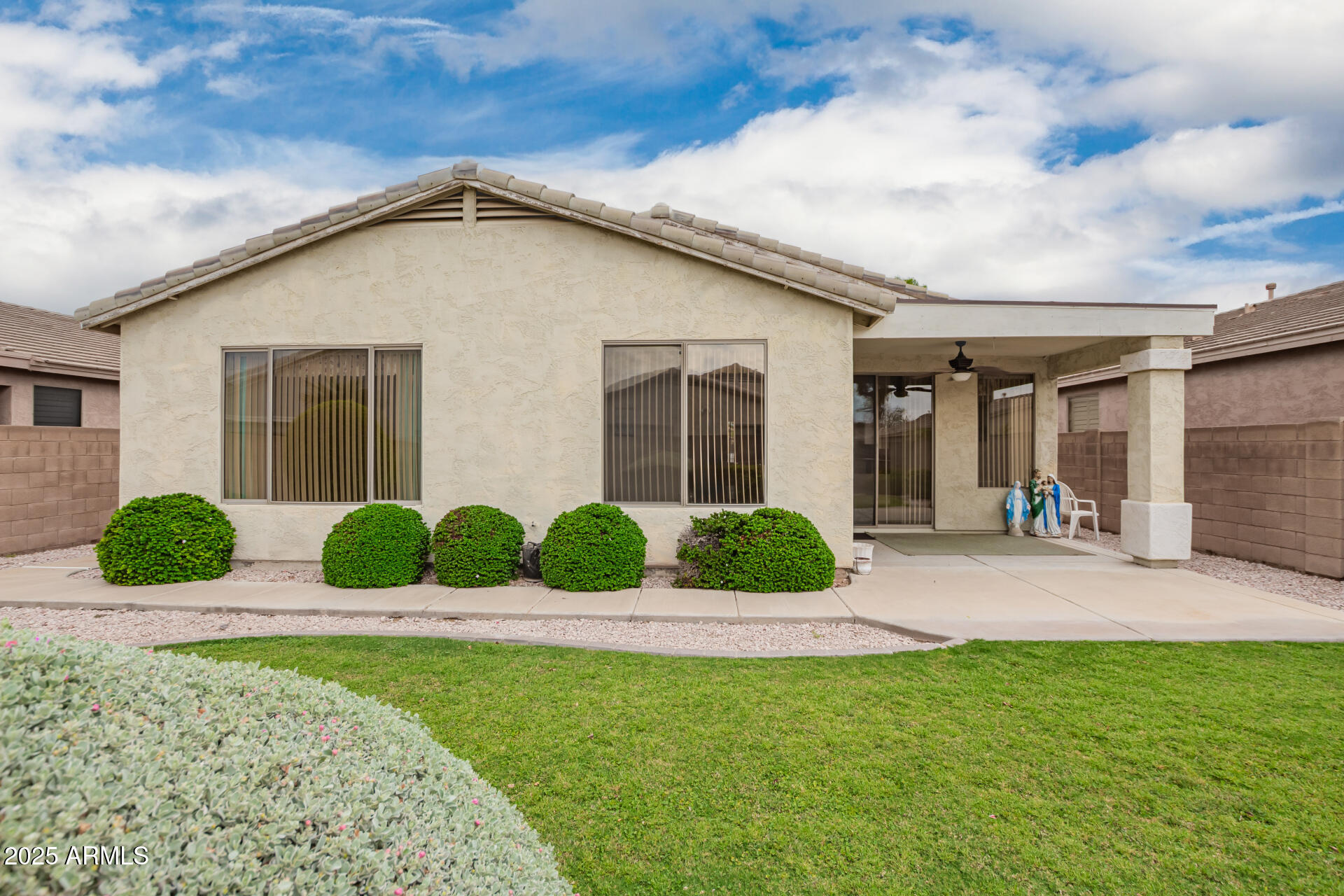 9225 W RUNION Drive, Peoria