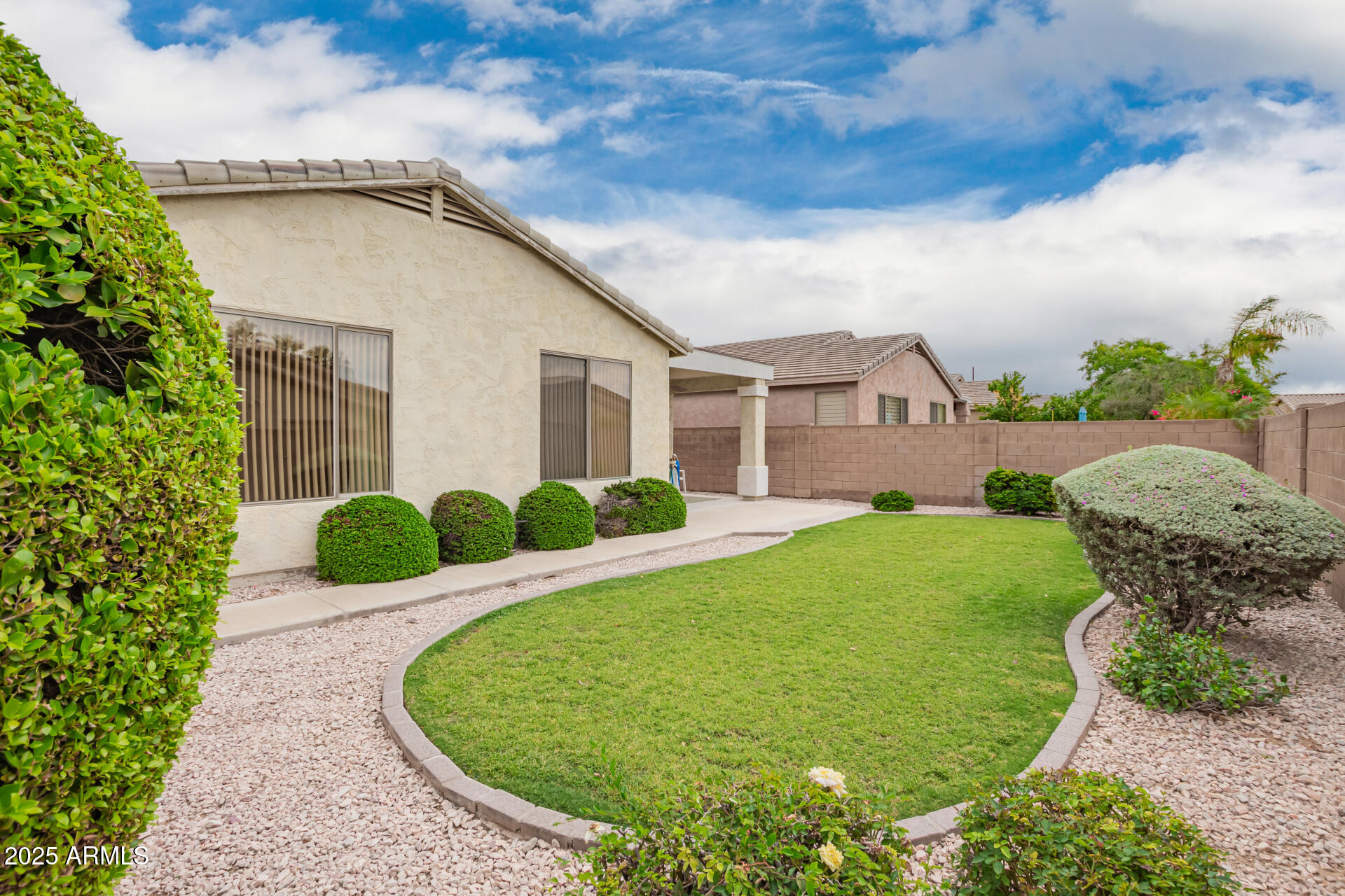 9225 W RUNION Drive, Peoria