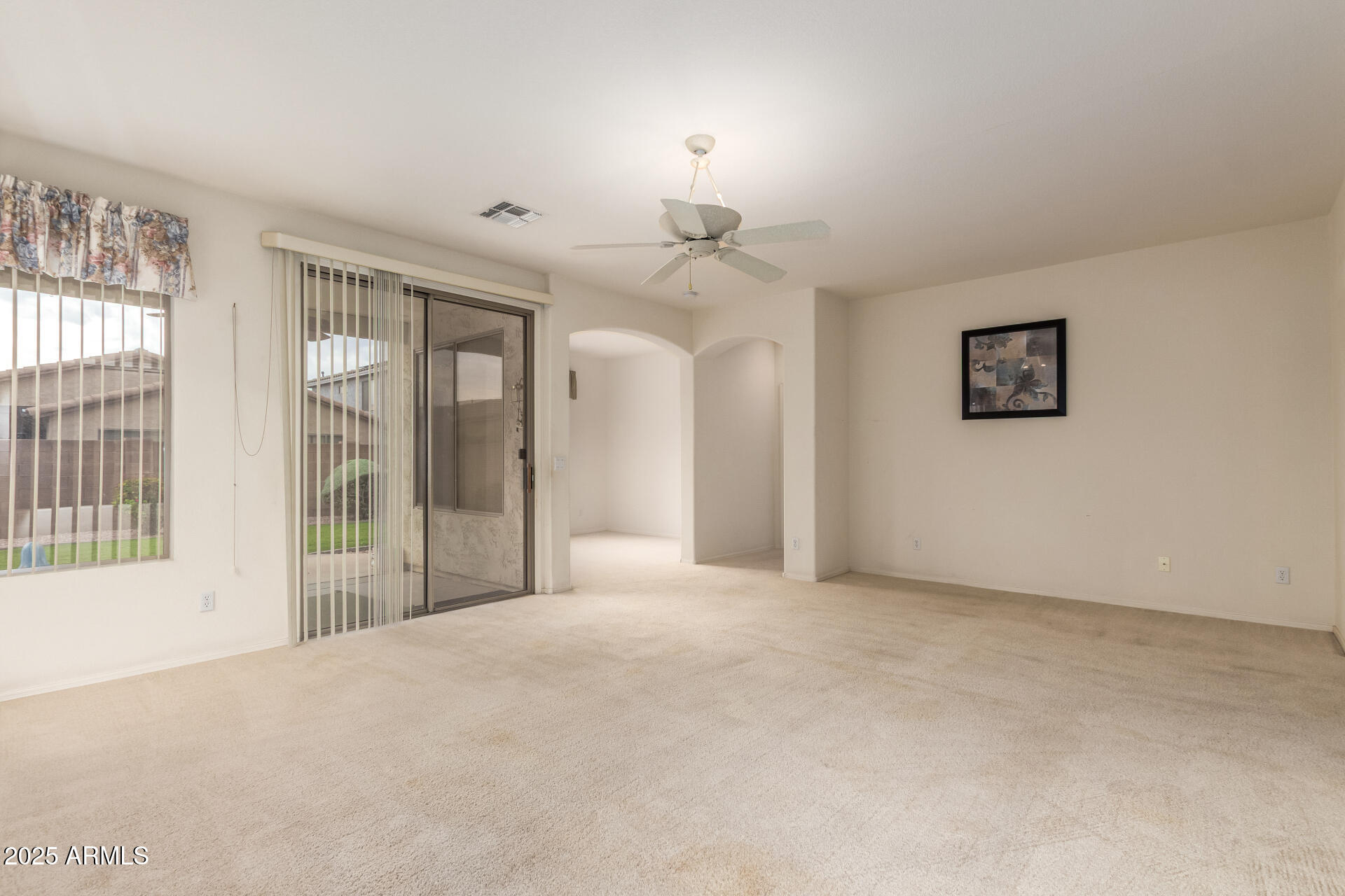 9225 W RUNION Drive, Peoria