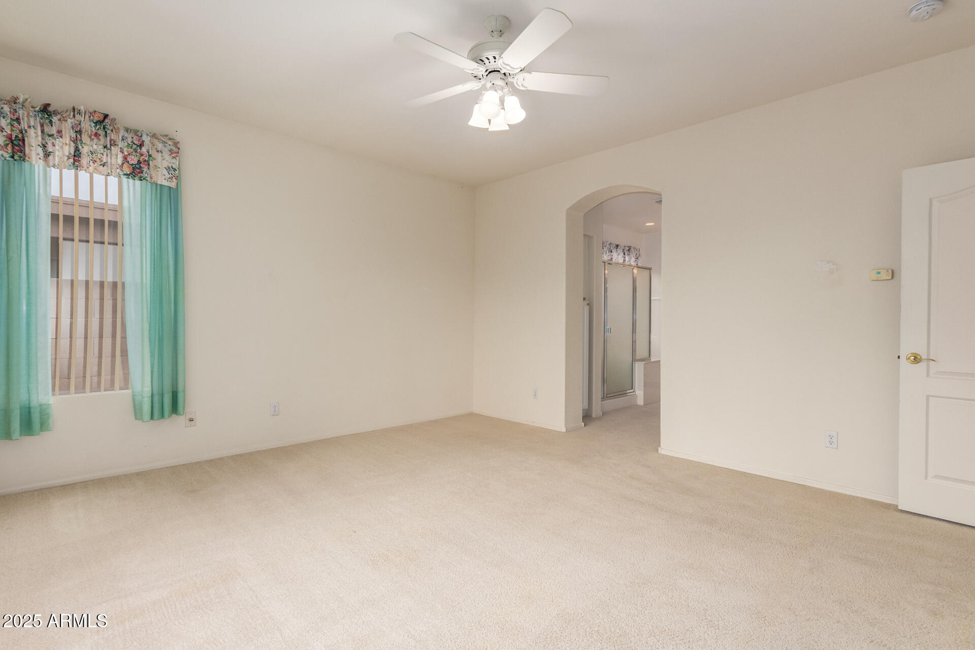 9225 W RUNION Drive, Peoria