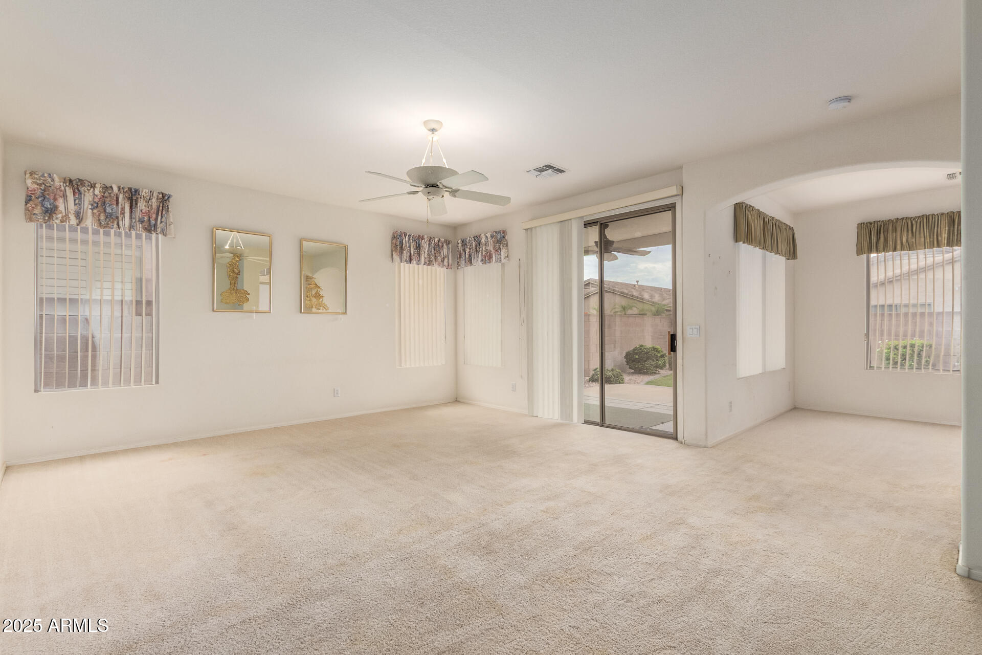 9225 W RUNION Drive, Peoria