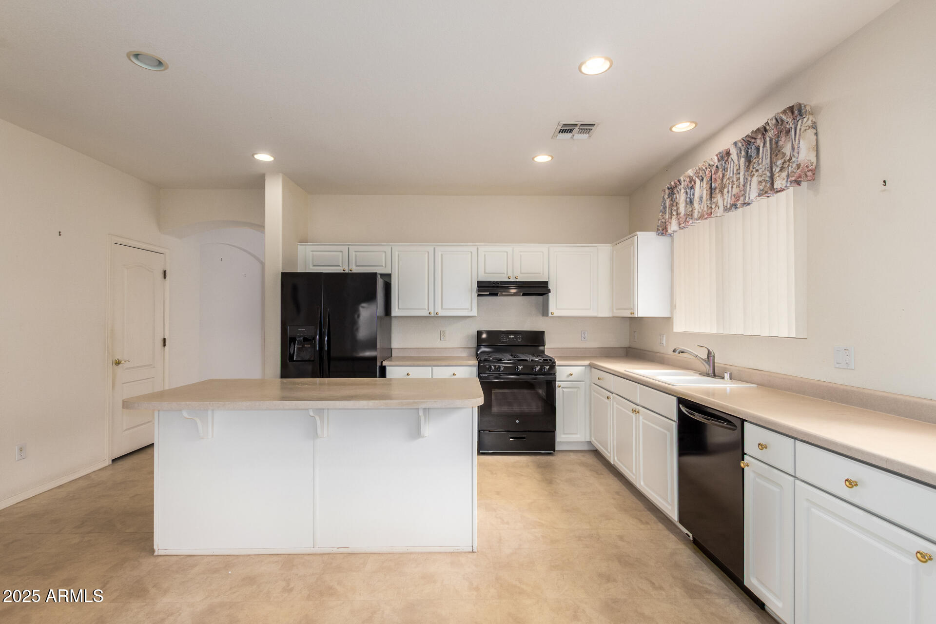 9225 W RUNION Drive, Peoria