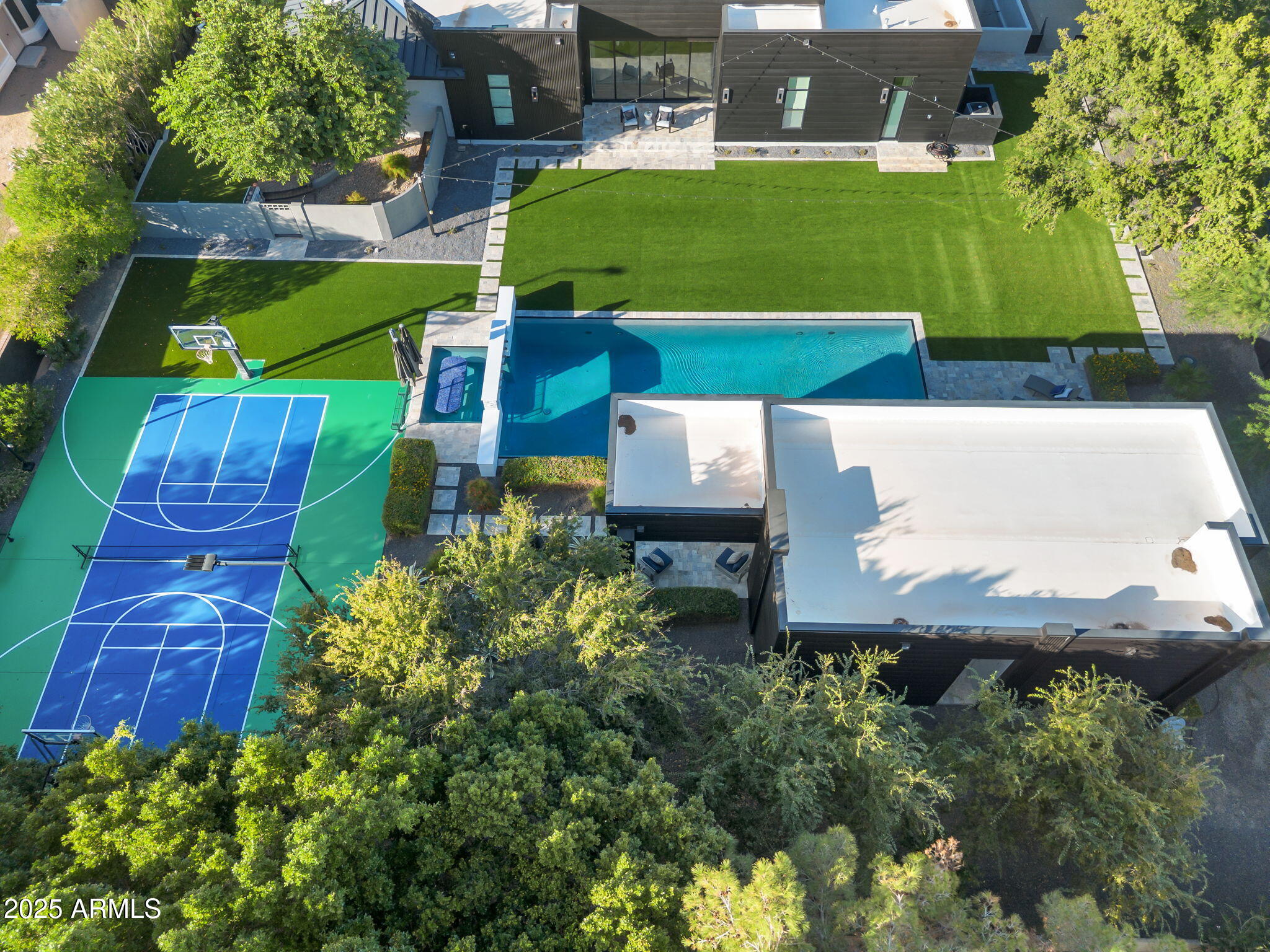 5509 W SOFT WIND Drive, Glendale