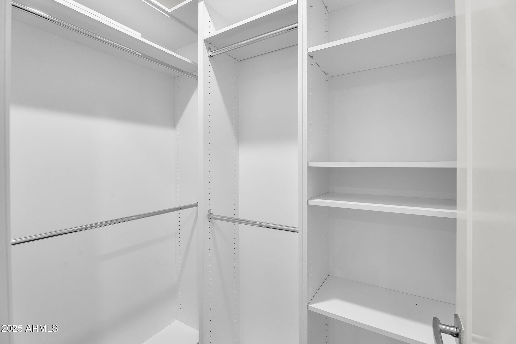 5509 W SOFT WIND Drive, Glendale