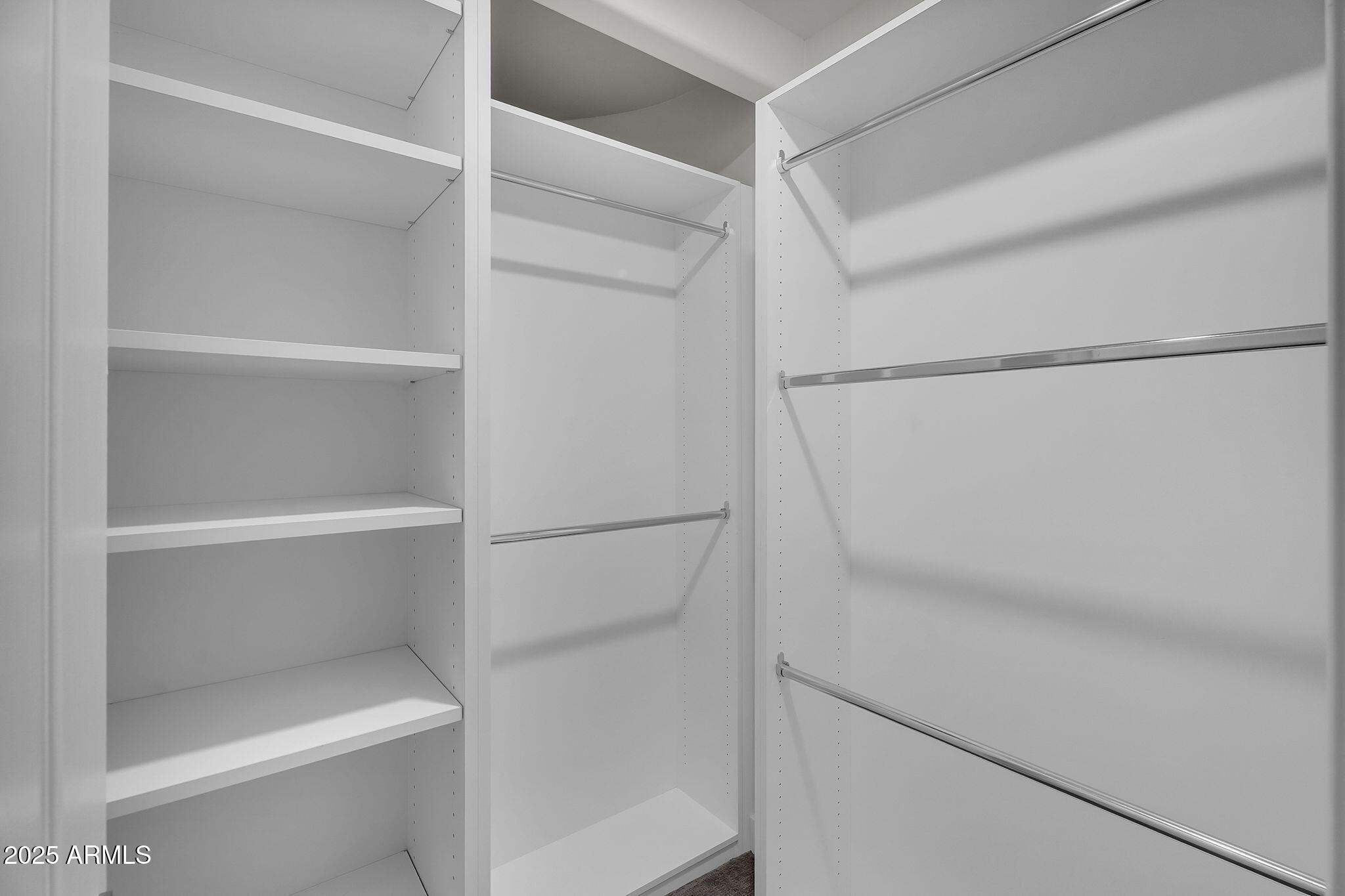 5509 W SOFT WIND Drive, Glendale