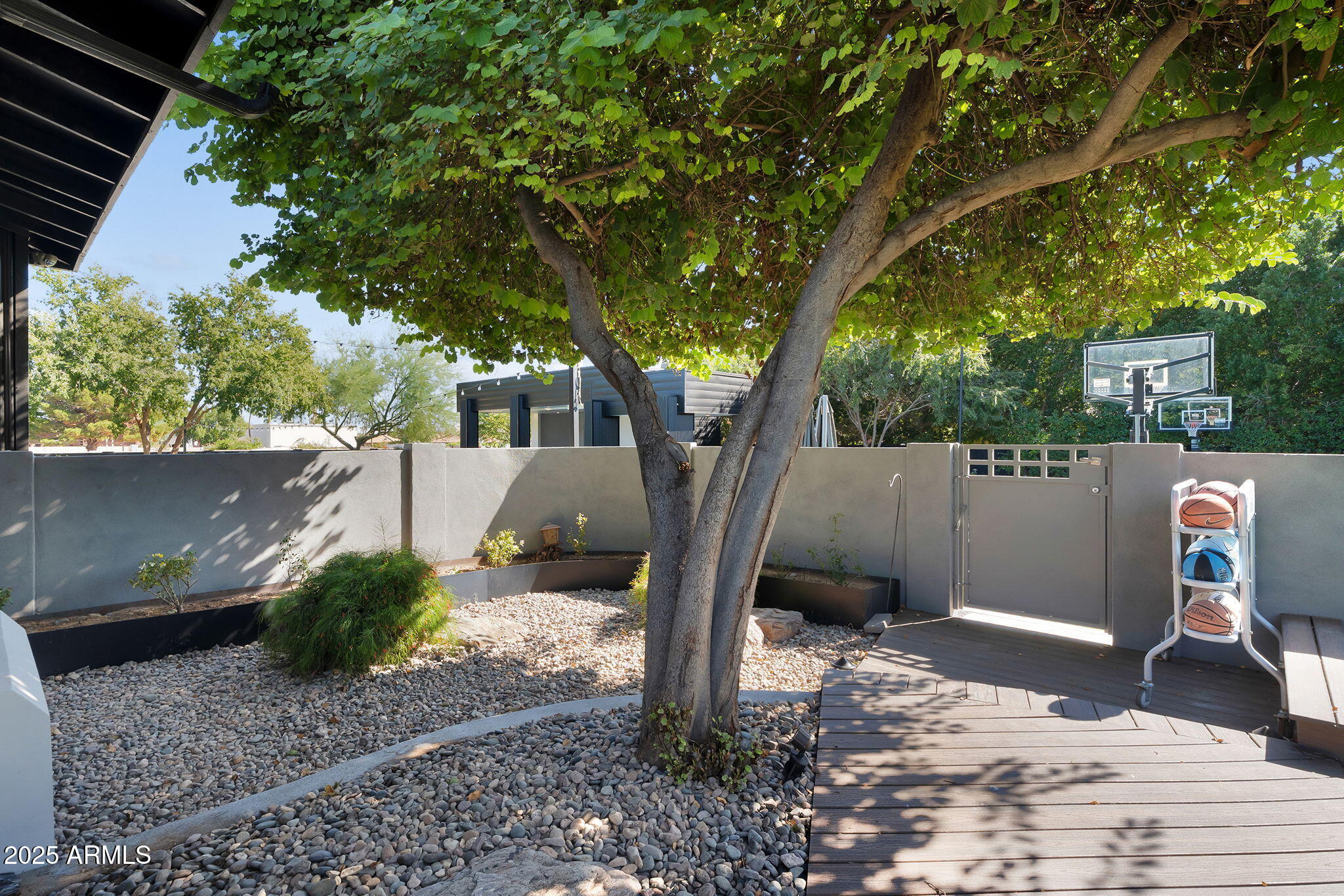 5509 W SOFT WIND Drive, Glendale