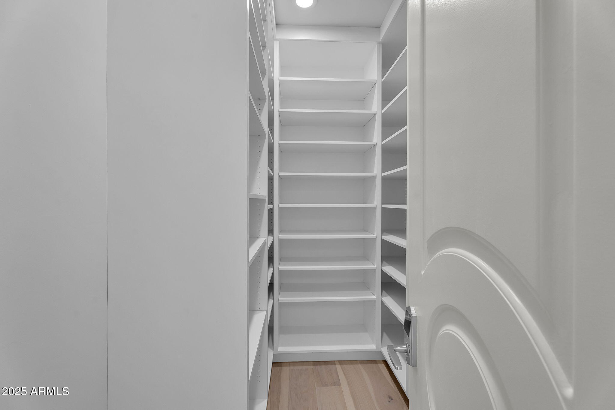 5509 W SOFT WIND Drive, Glendale