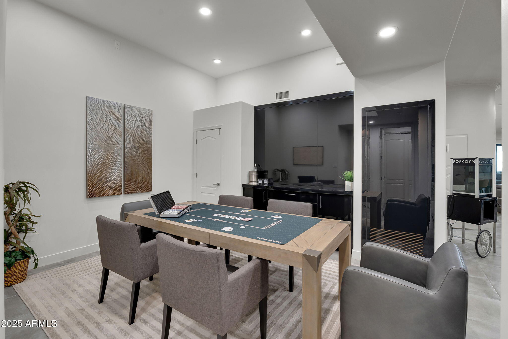 5509 W SOFT WIND Drive, Glendale