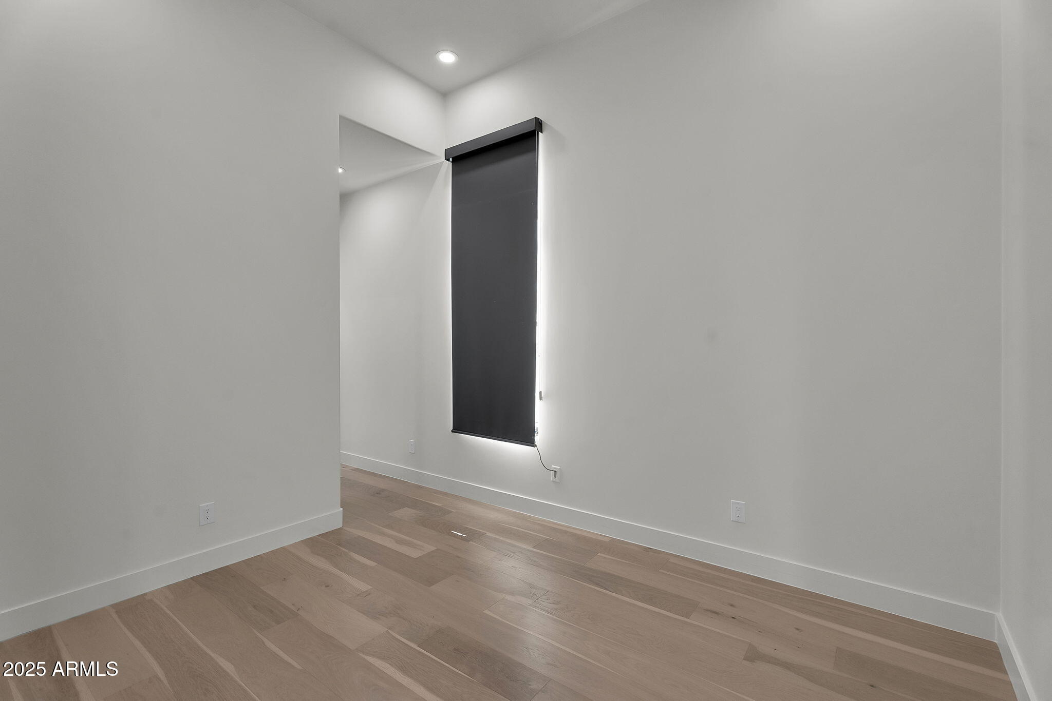 5509 W SOFT WIND Drive, Glendale