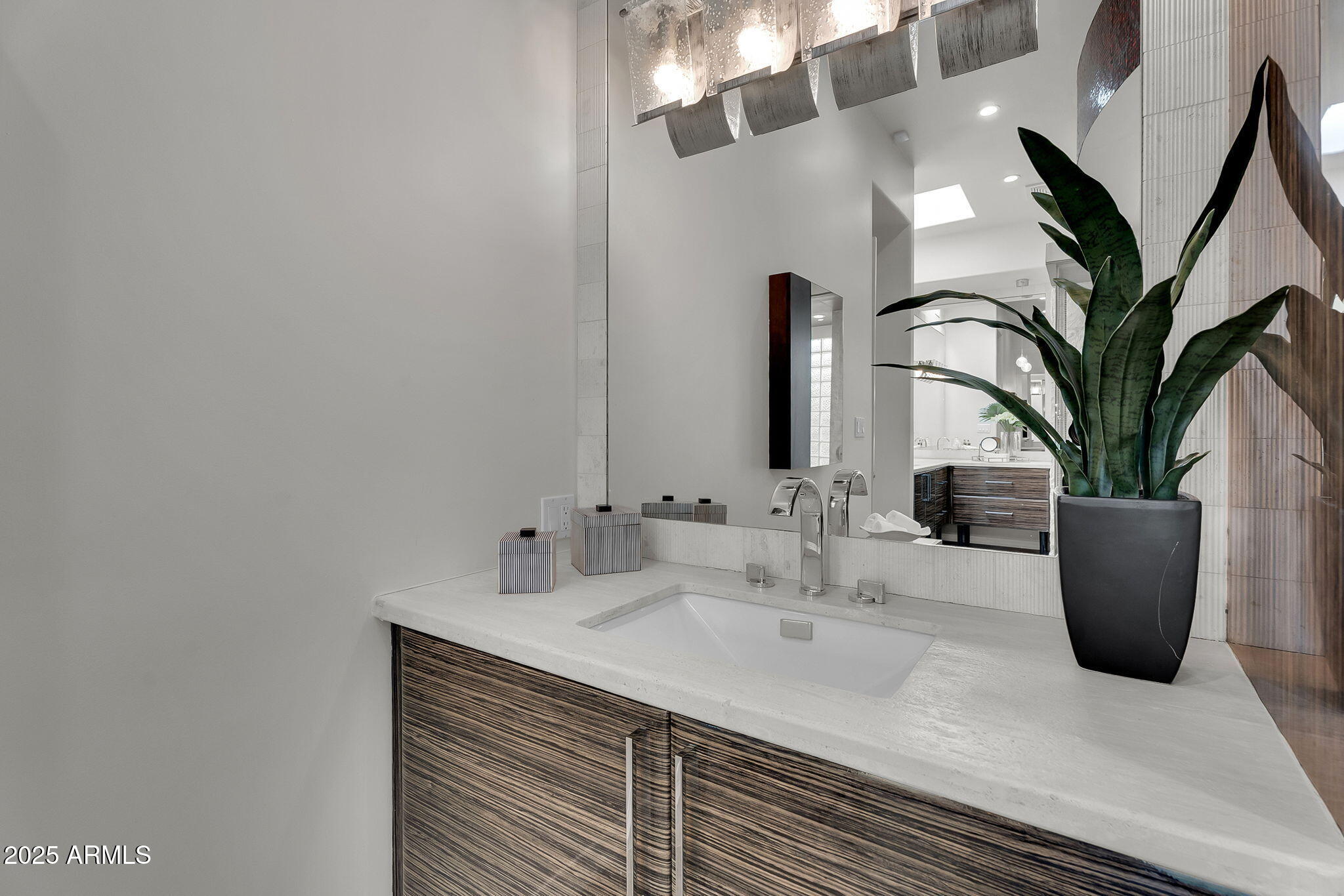 5509 W SOFT WIND Drive, Glendale