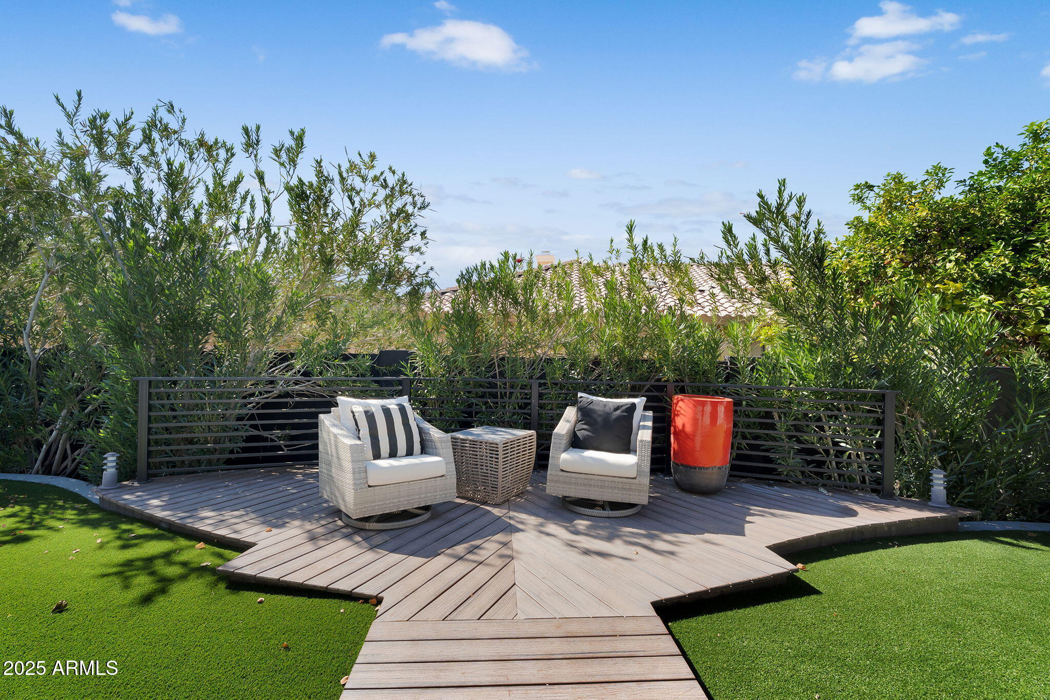 5509 W SOFT WIND Drive, Glendale