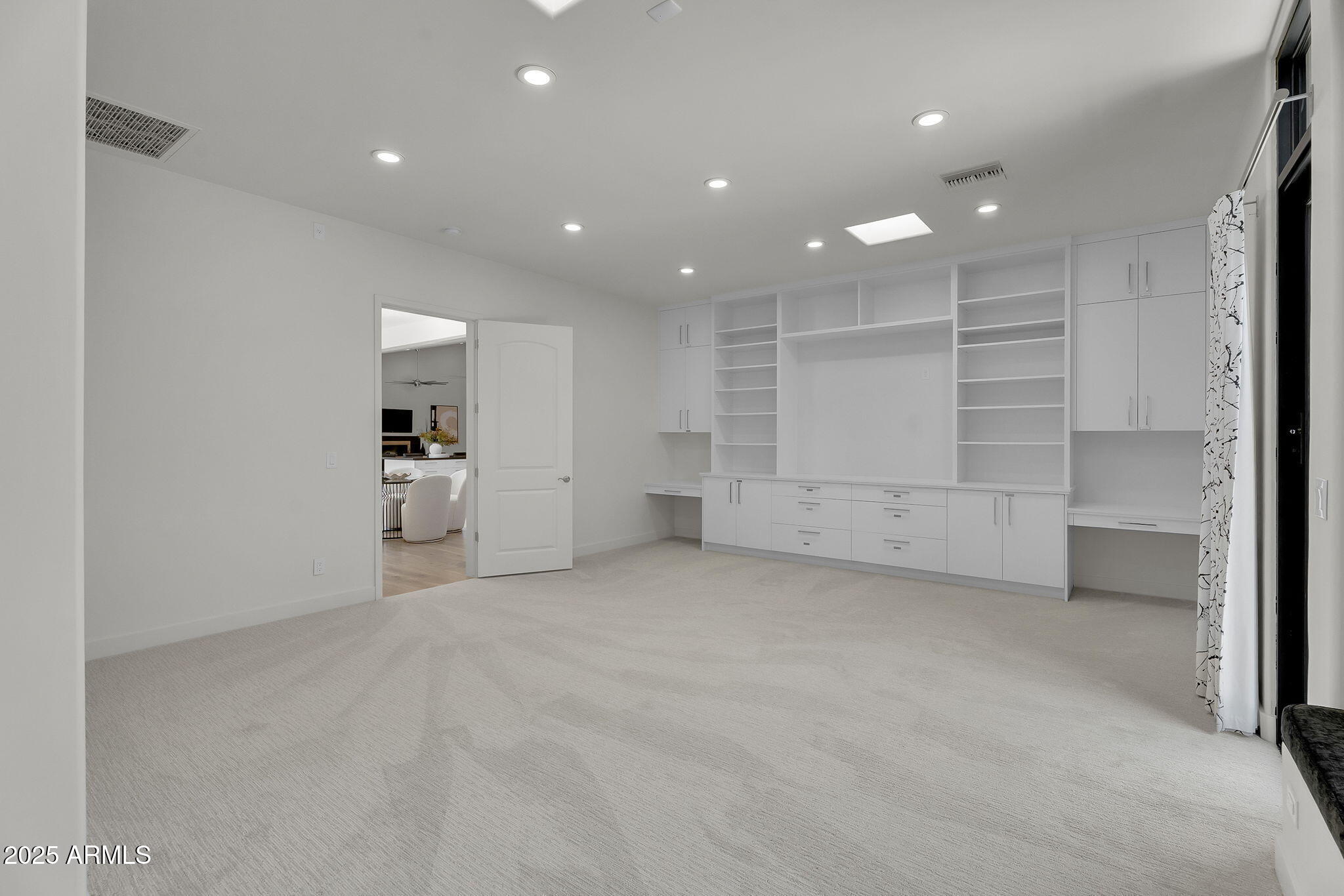 5509 W SOFT WIND Drive, Glendale