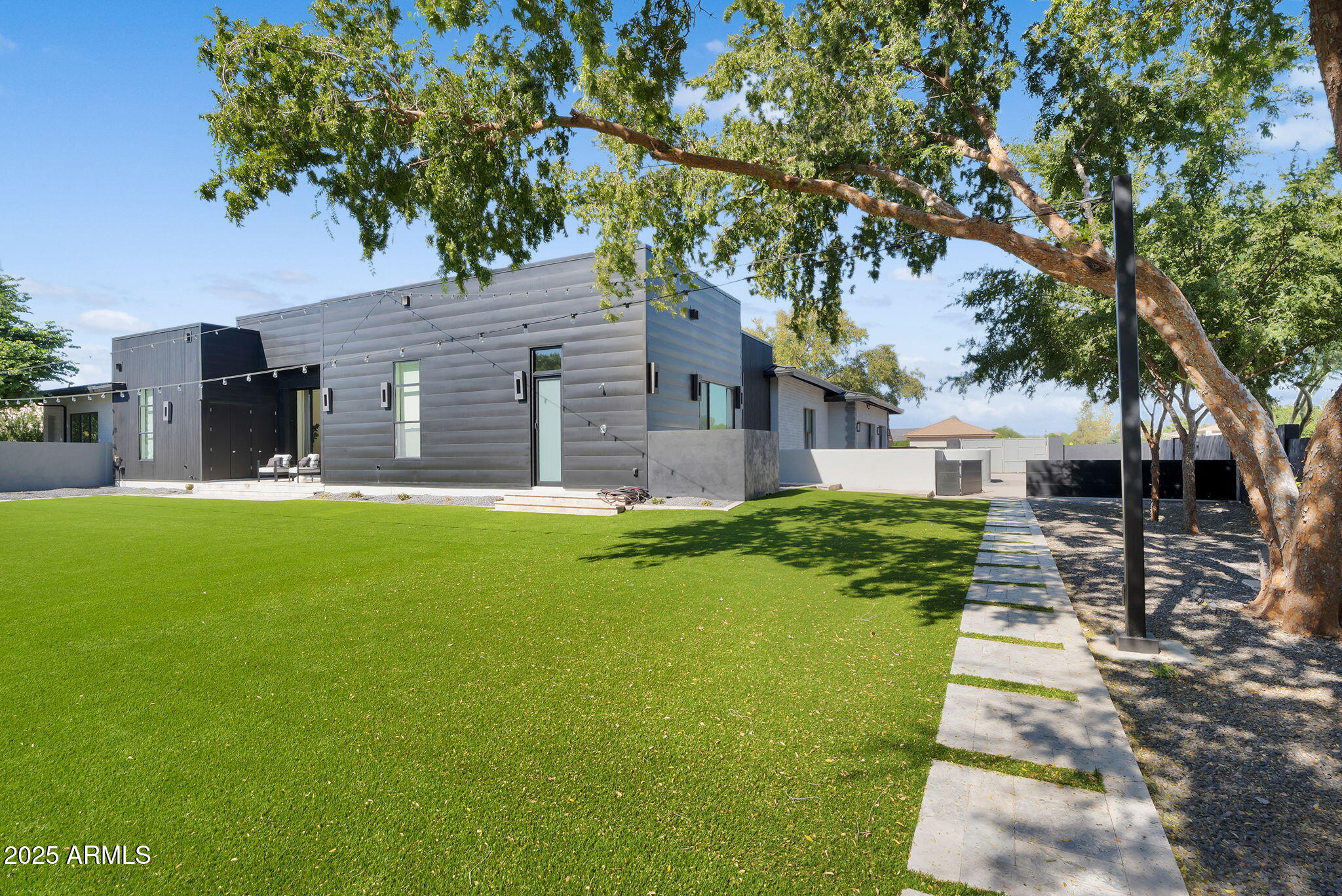 5509 W SOFT WIND Drive, Glendale