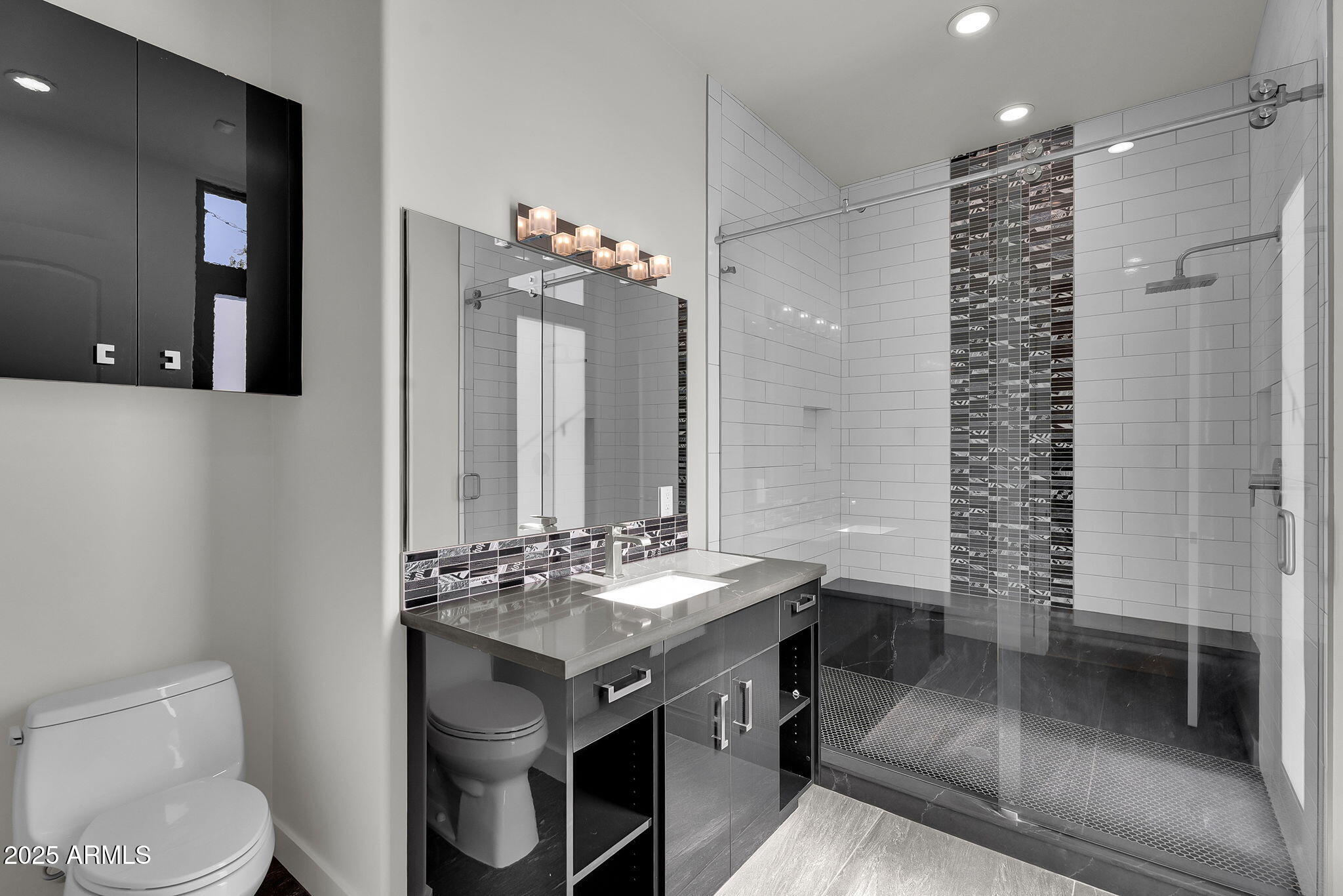 5509 W SOFT WIND Drive, Glendale