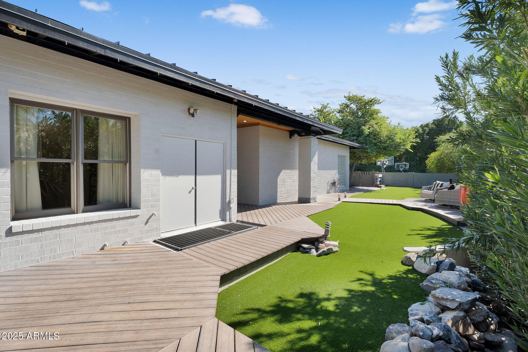 5509 W SOFT WIND Drive, Glendale