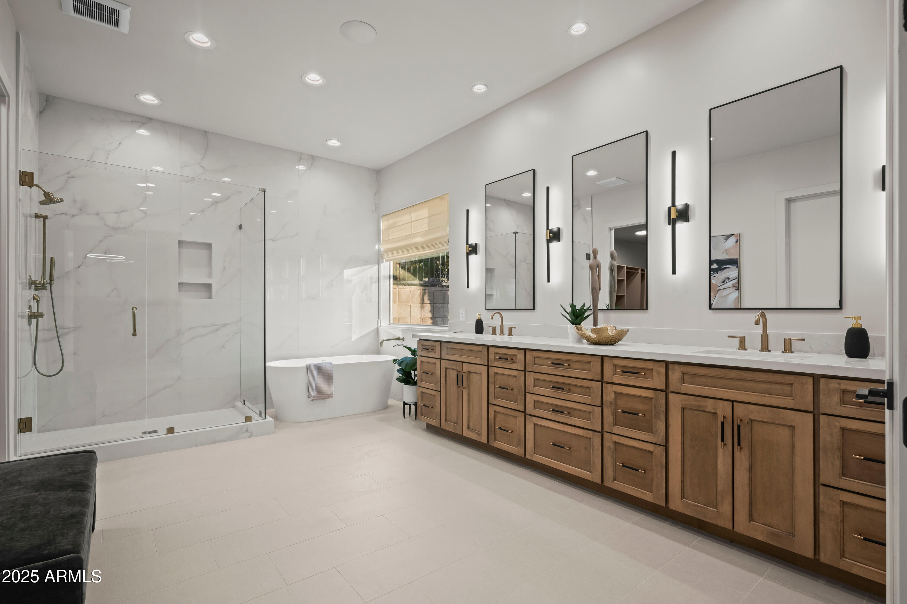 3153 E SIERRA VISTA Drive