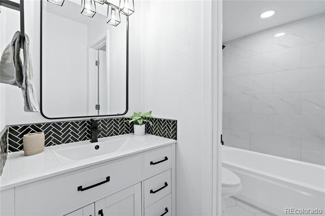 7770 W 38th Avenue Unit: 103