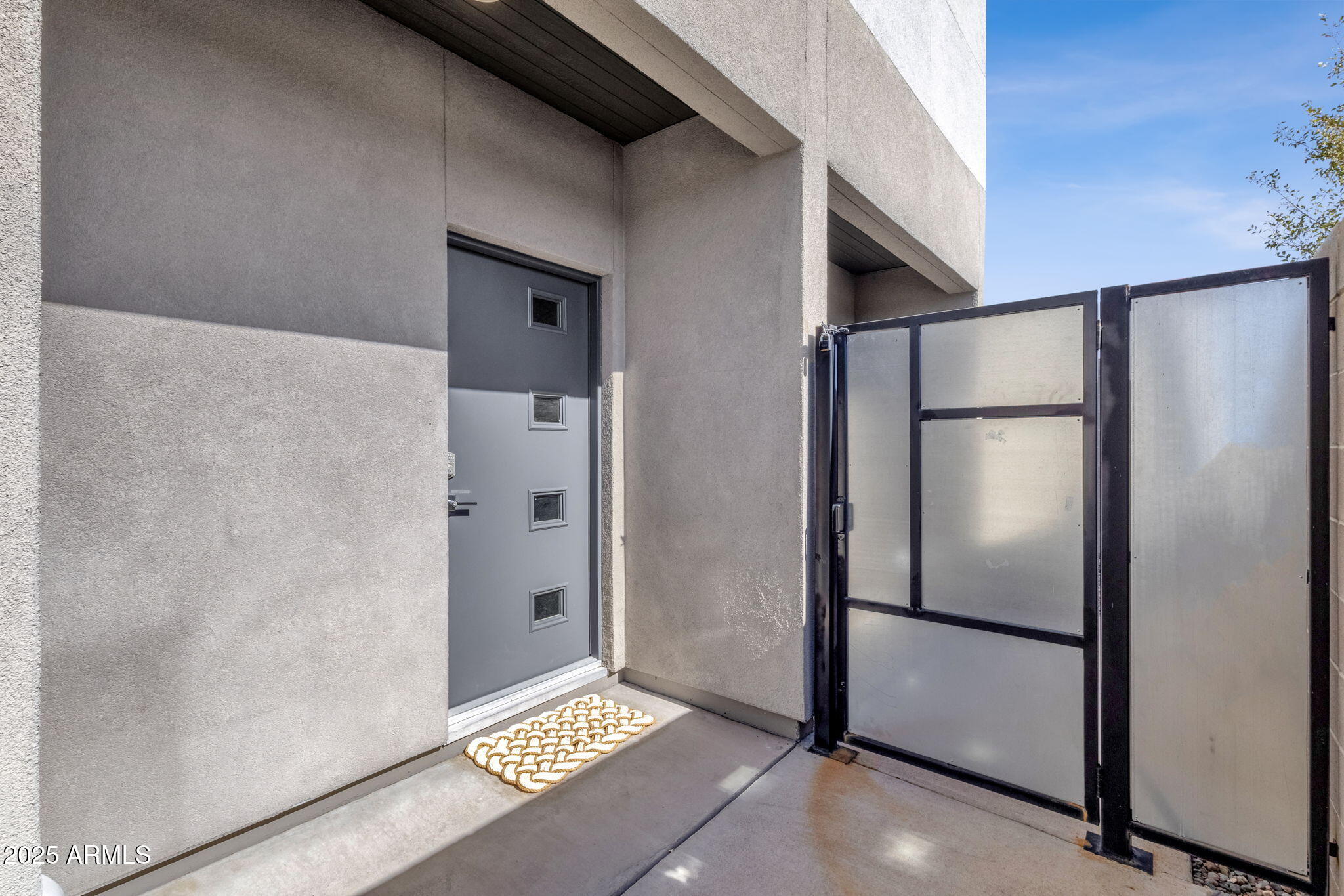 2727 E THOMAS Road E, 9