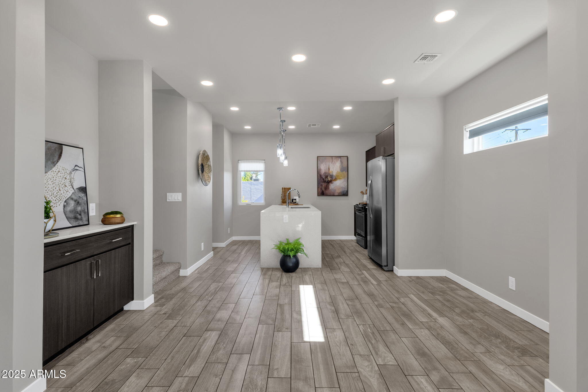 2727 E THOMAS Road E, 9