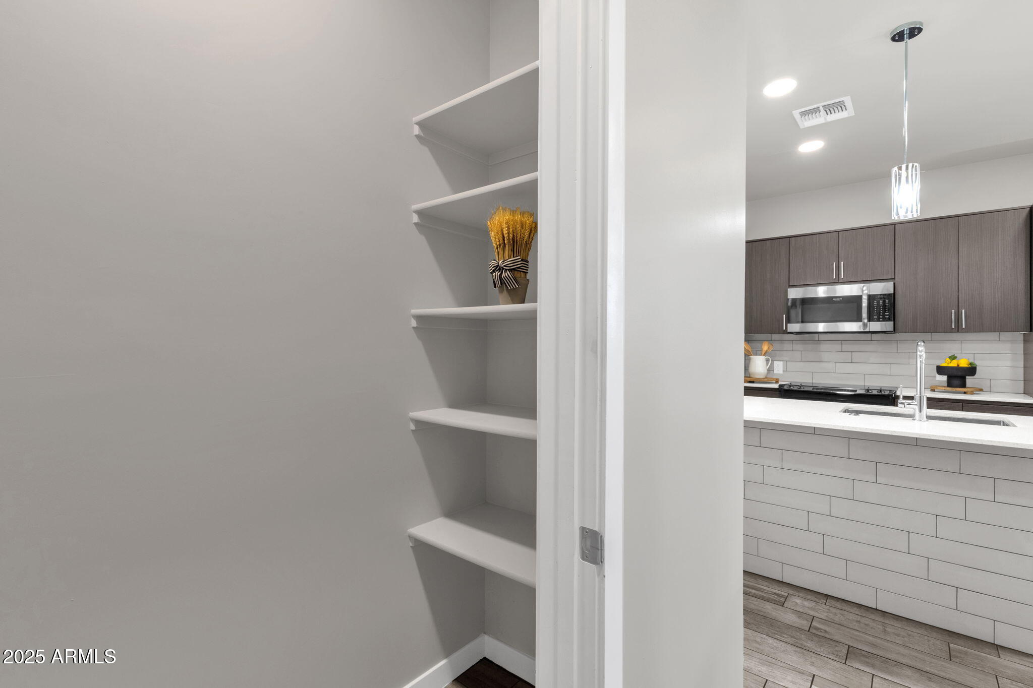 2727 E THOMAS Road E, 9