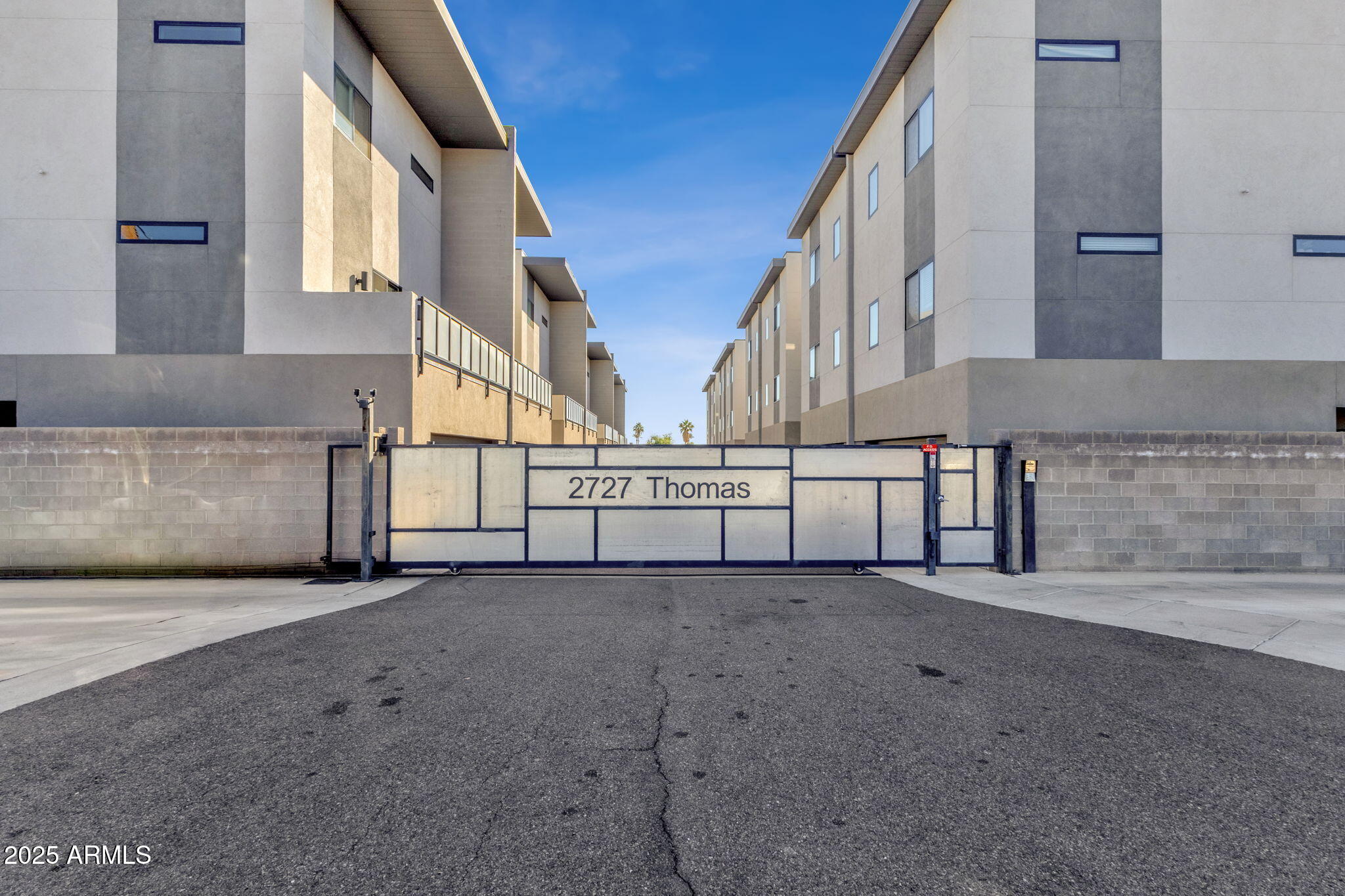 2727 E THOMAS Road E, 9