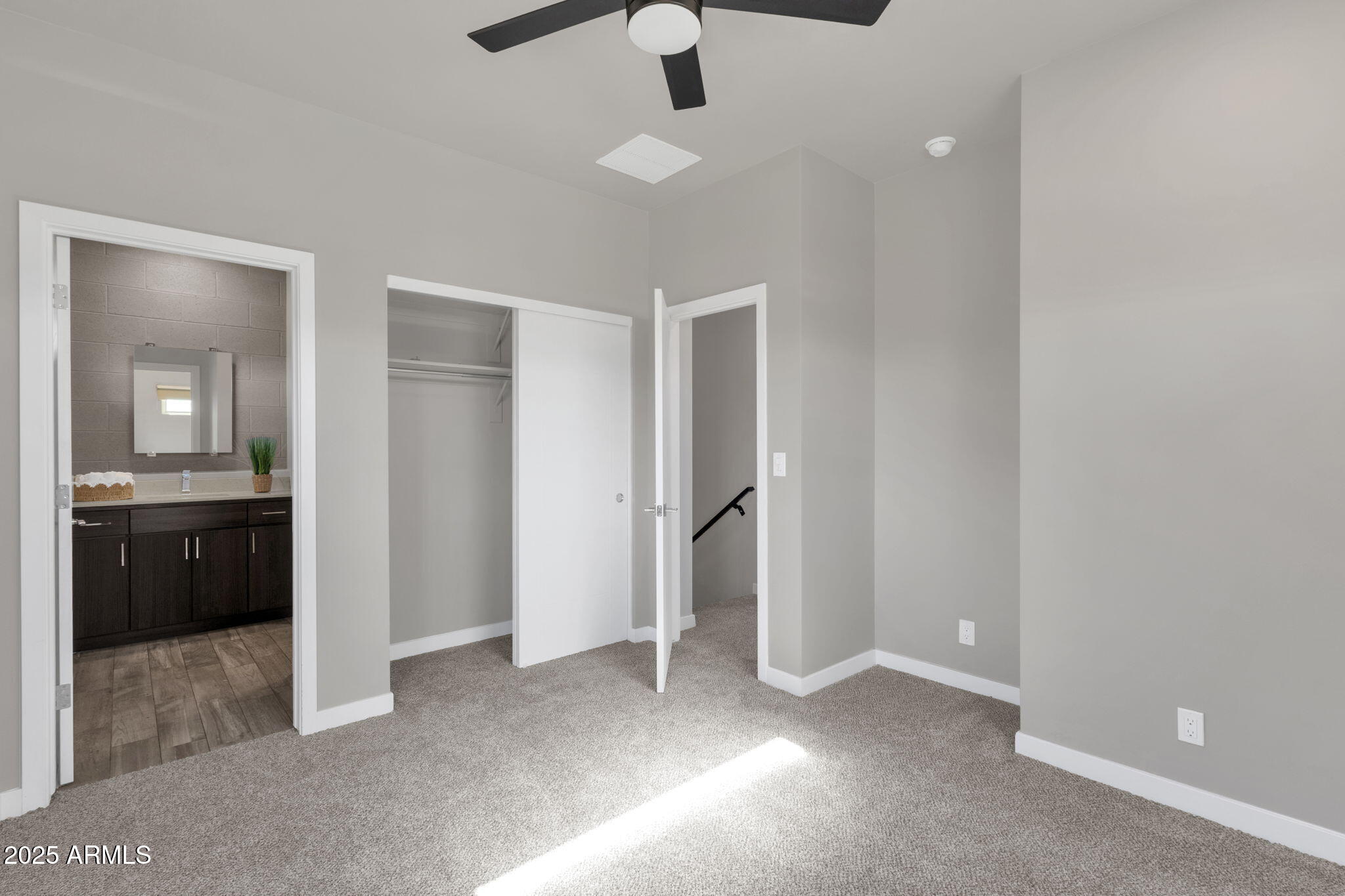 2727 E THOMAS Road E, 9