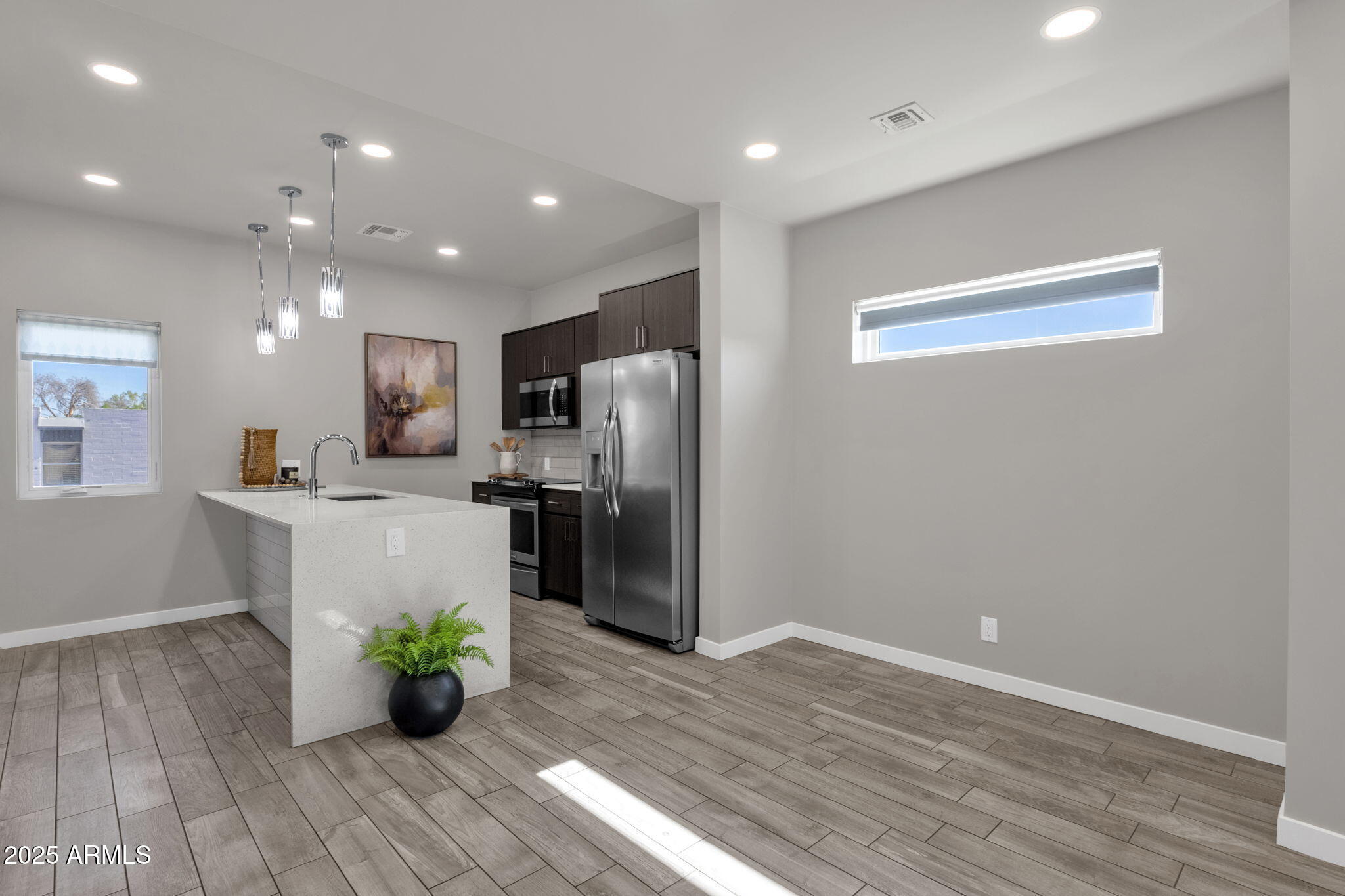 2727 E THOMAS Road E, 9