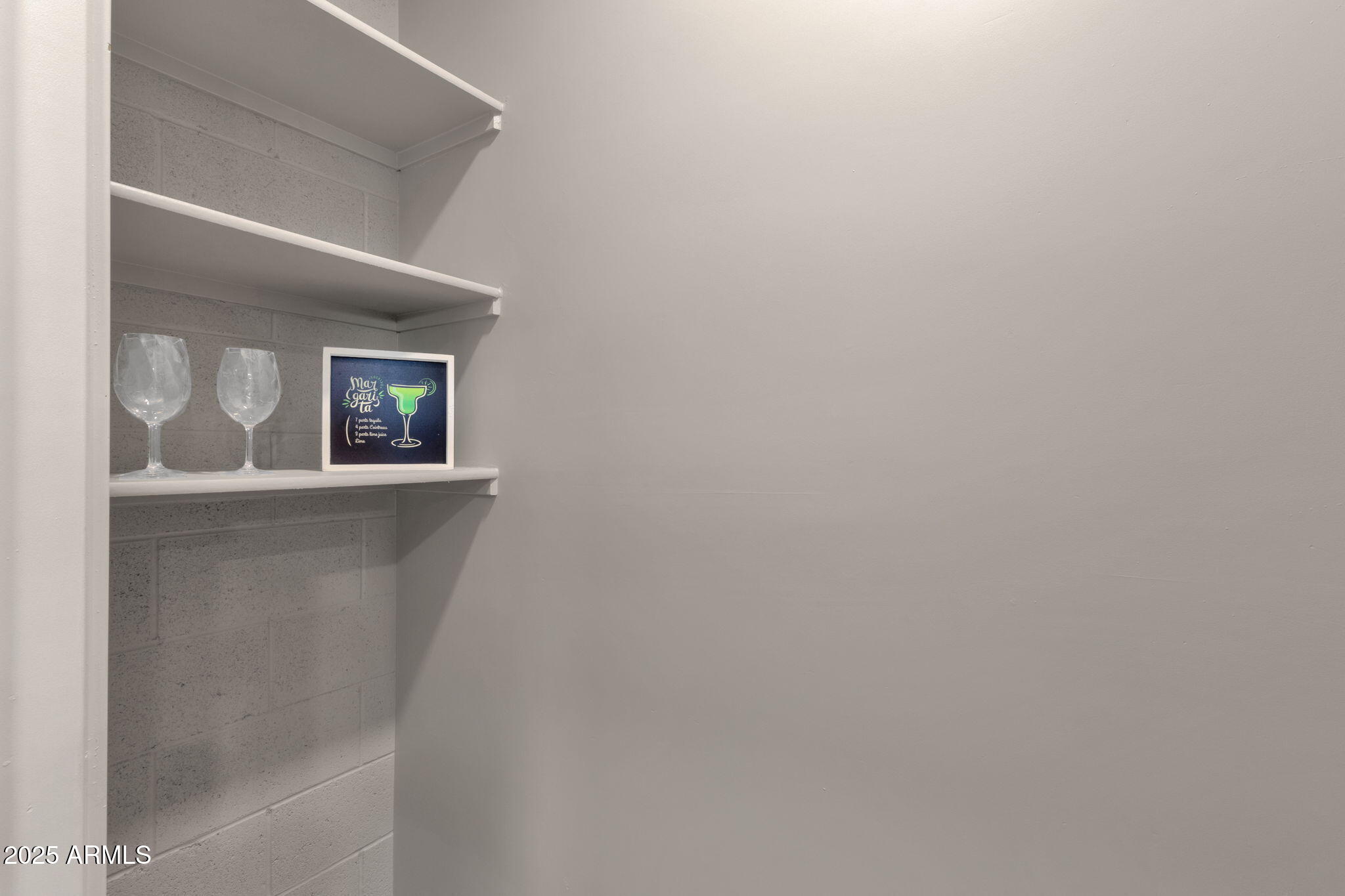 2727 E THOMAS Road E, 9