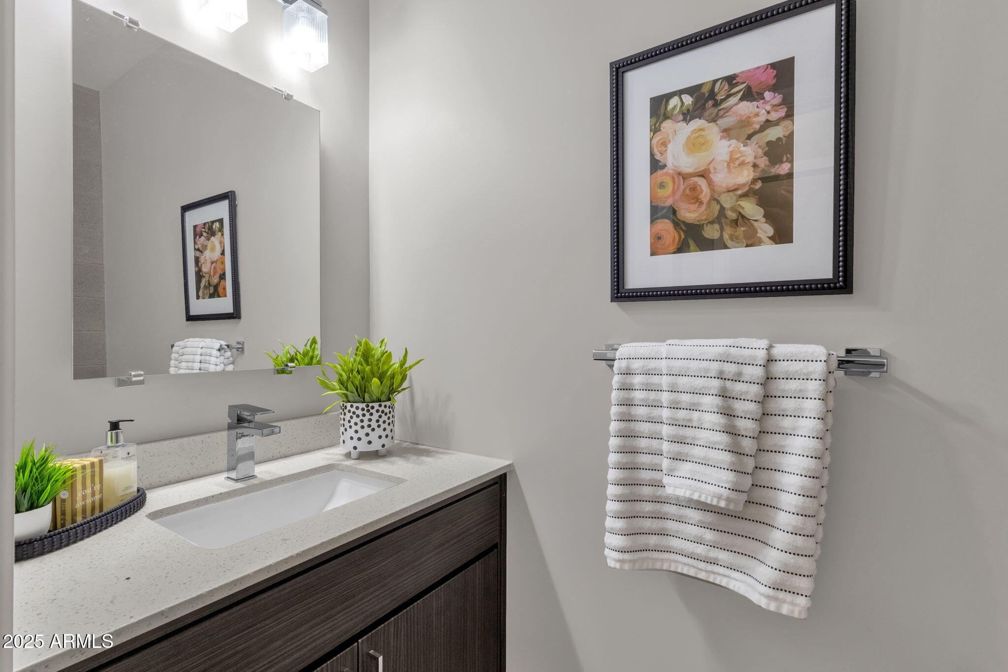 2727 E THOMAS Road E, 9