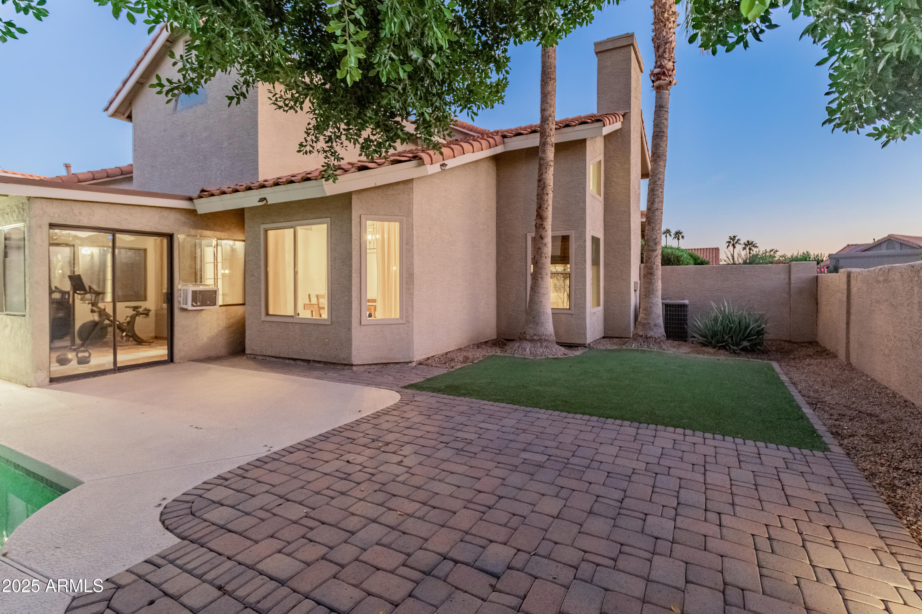 9056 E CAPTAIN DREYFUS Avenue