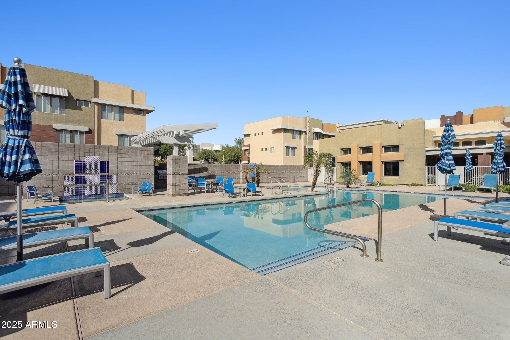 6605 N 93RD Avenue, 1077