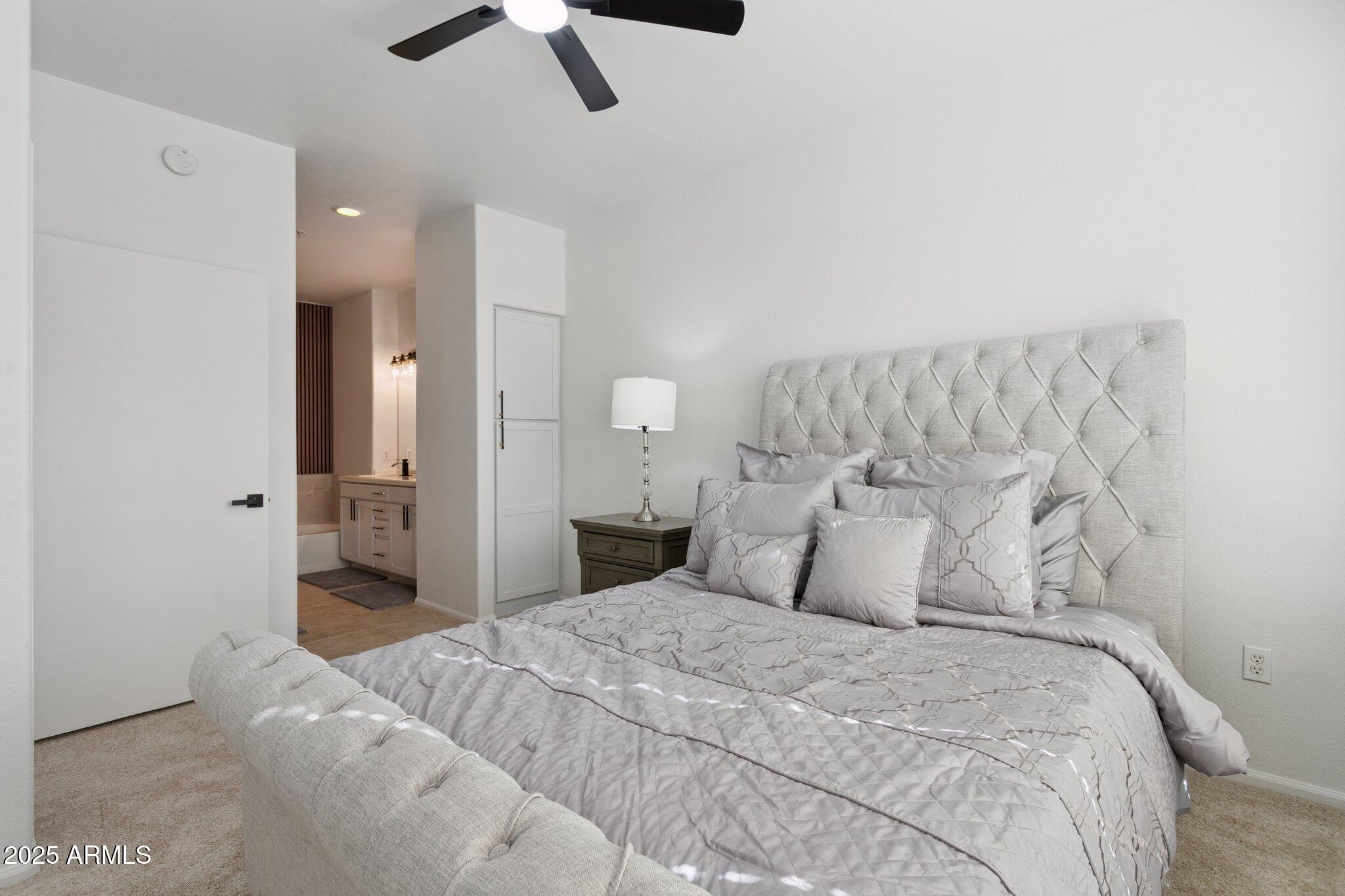 6605 N 93RD Avenue, 1077