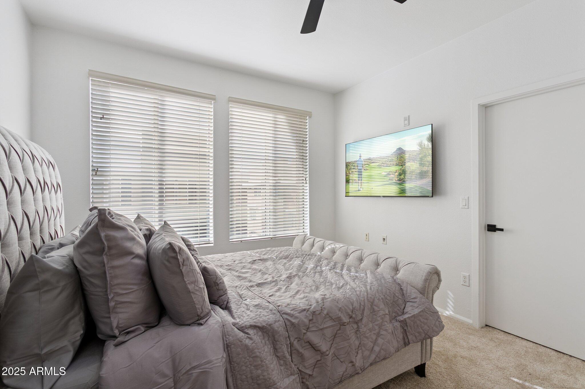 6605 N 93RD Avenue, 1077