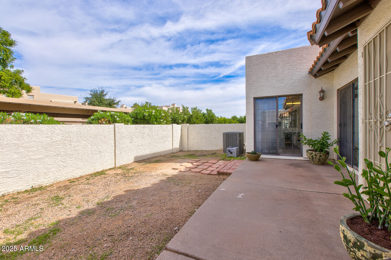 11011 N 92nd Street, 1056